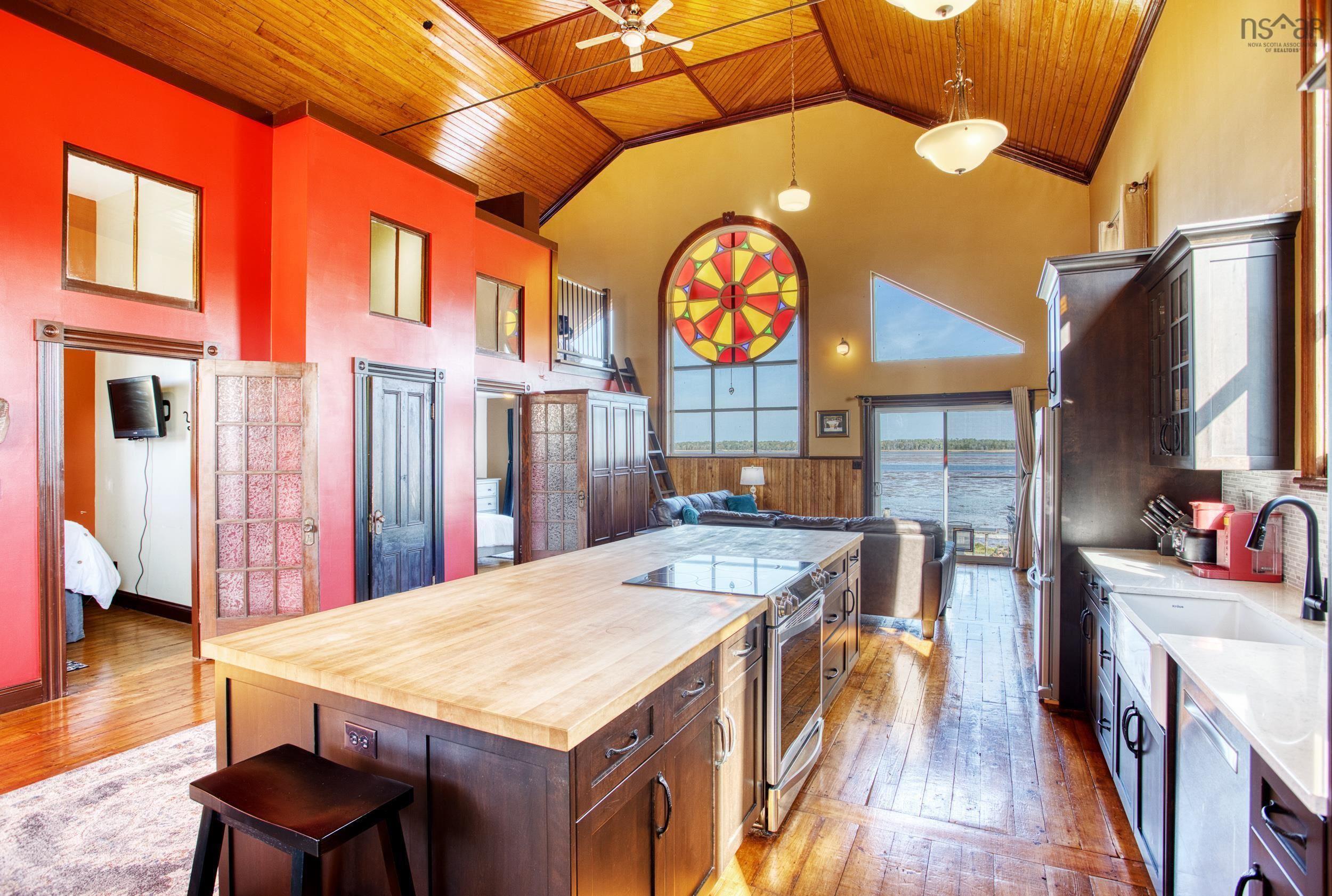 $399,000.00: 13297 Highway 6, Wallace Bridge