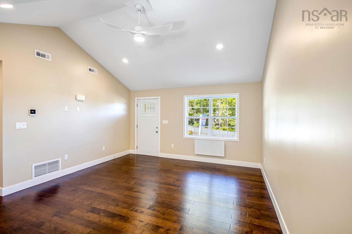 $418,900.00: 11 Lions Club Road, Fox Point