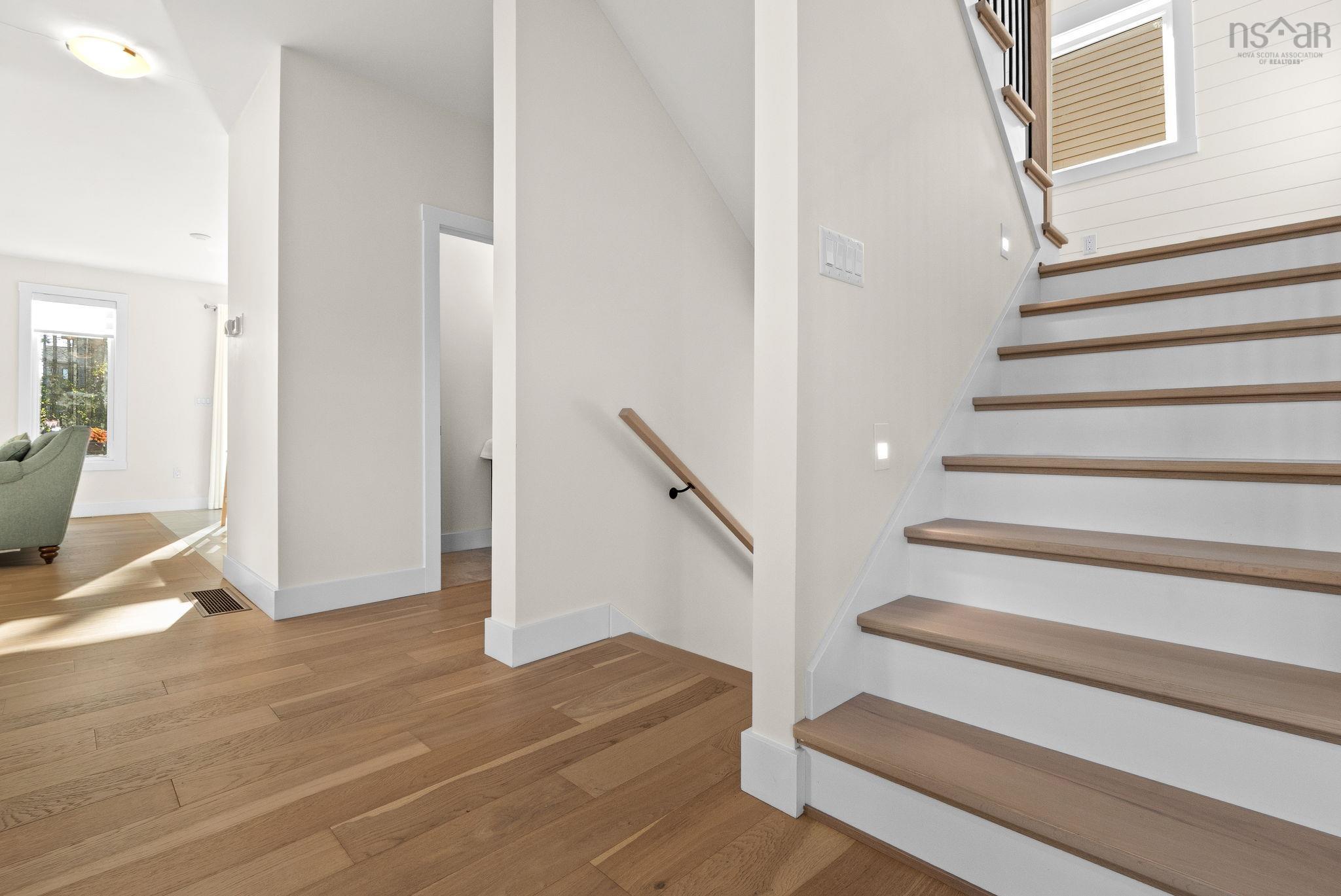 $969,900.00: 52 Innsbrook Way, Bedford