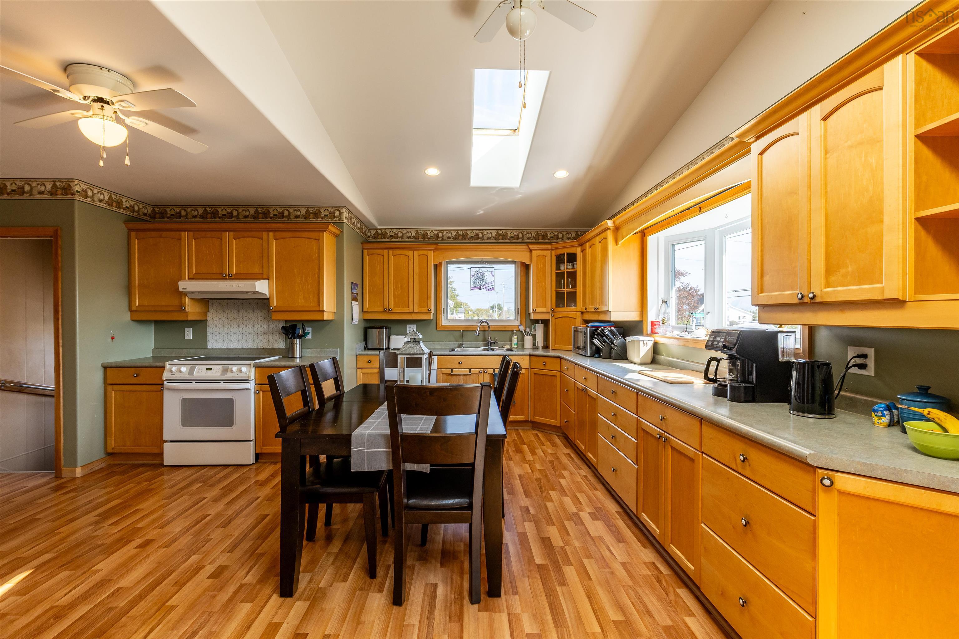 $239,900.00: 1192 Highway 335, Middle West Pubnico
