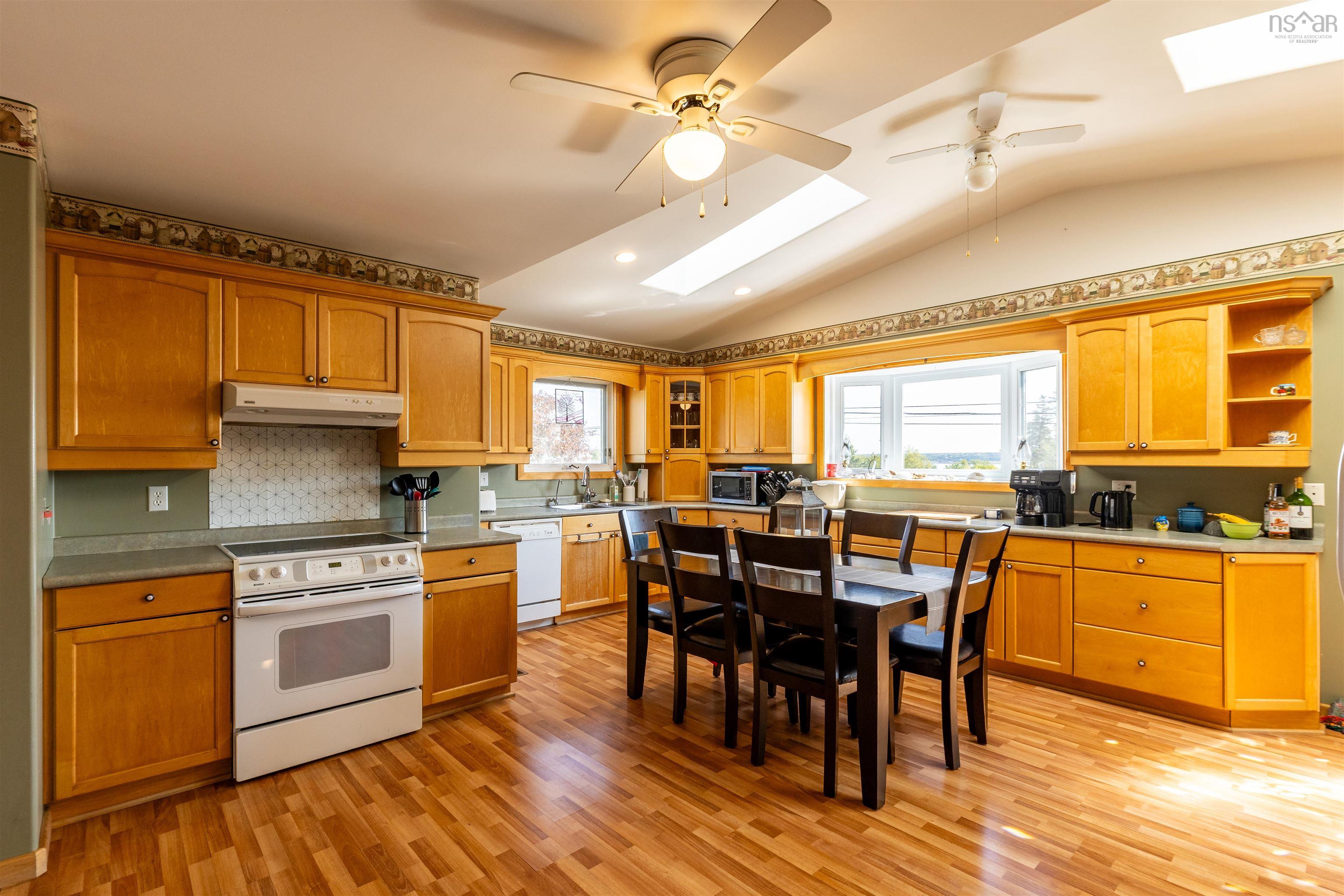 $239,900.00: 1192 Highway 335, Middle West Pubnico