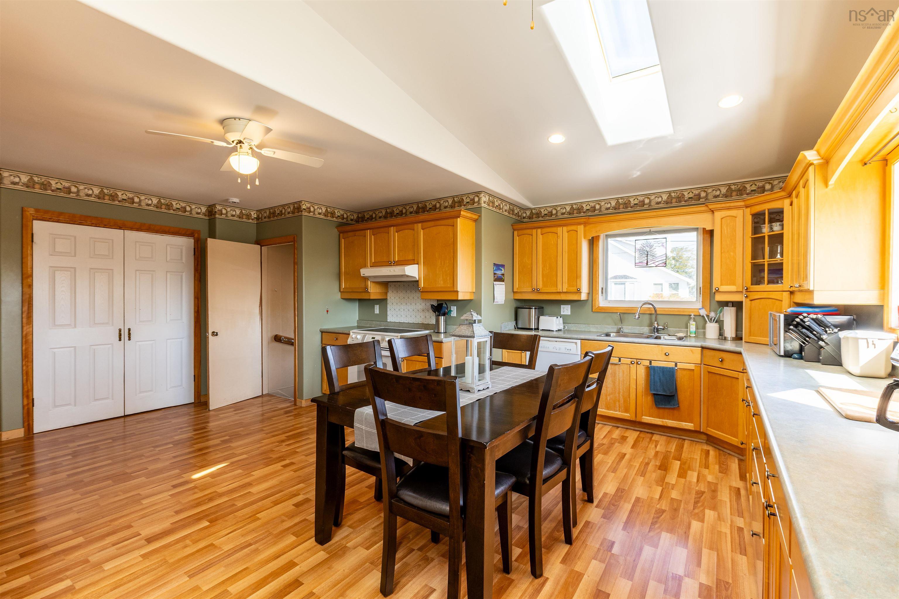 $239,900.00: 1192 Highway 335, Middle West Pubnico