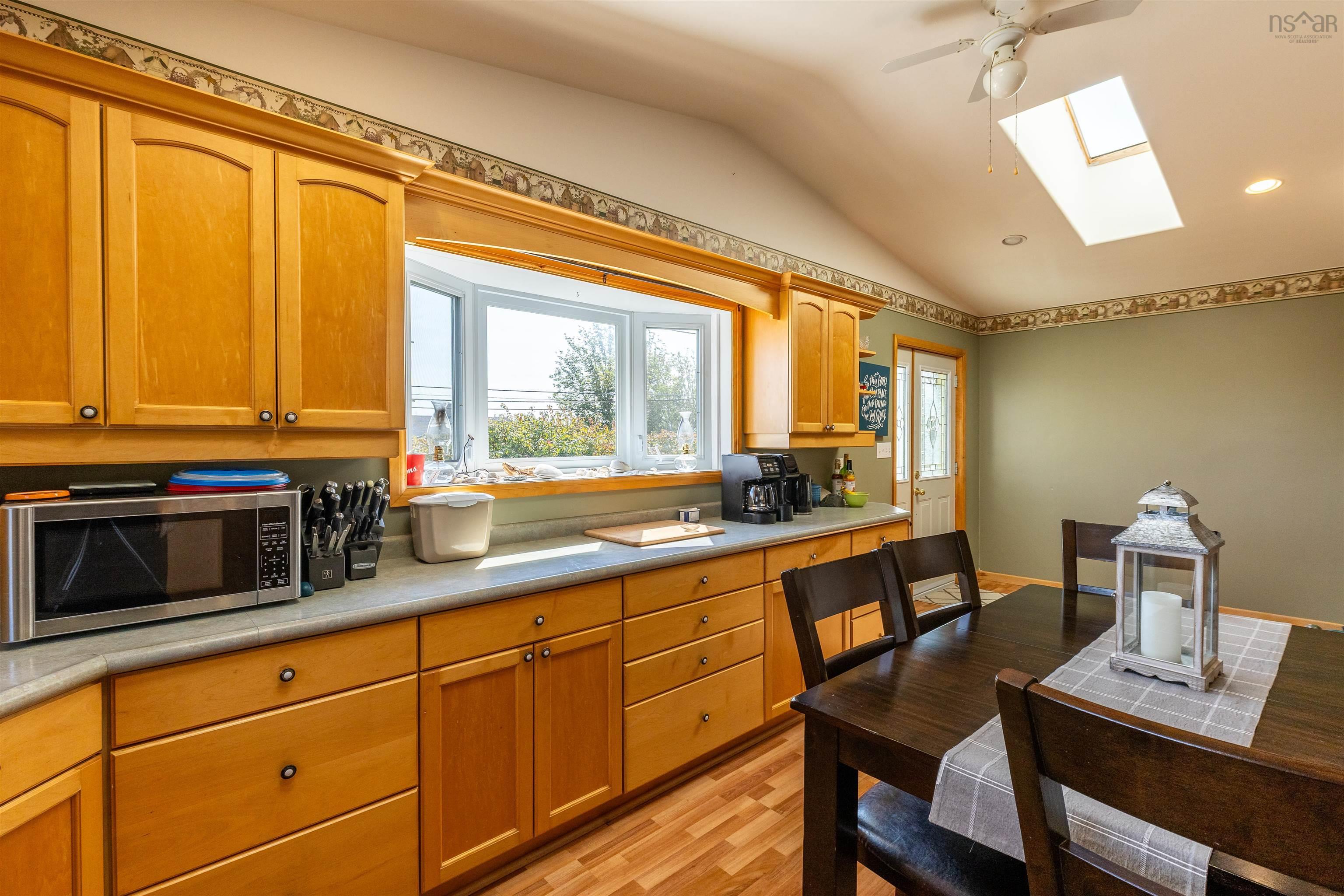 $239,900.00: 1192 Highway 335, Middle West Pubnico