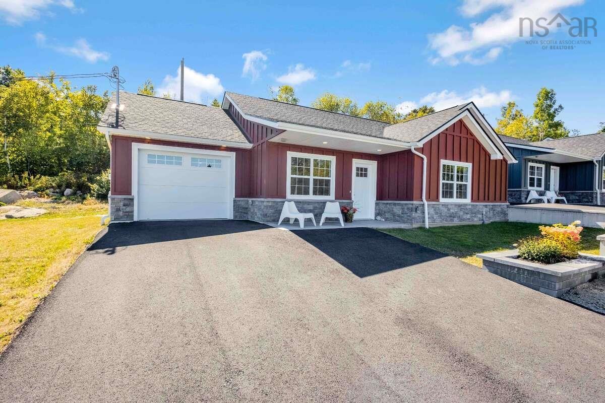 $423,900.00: 7 Lions Club Road, Fox Point