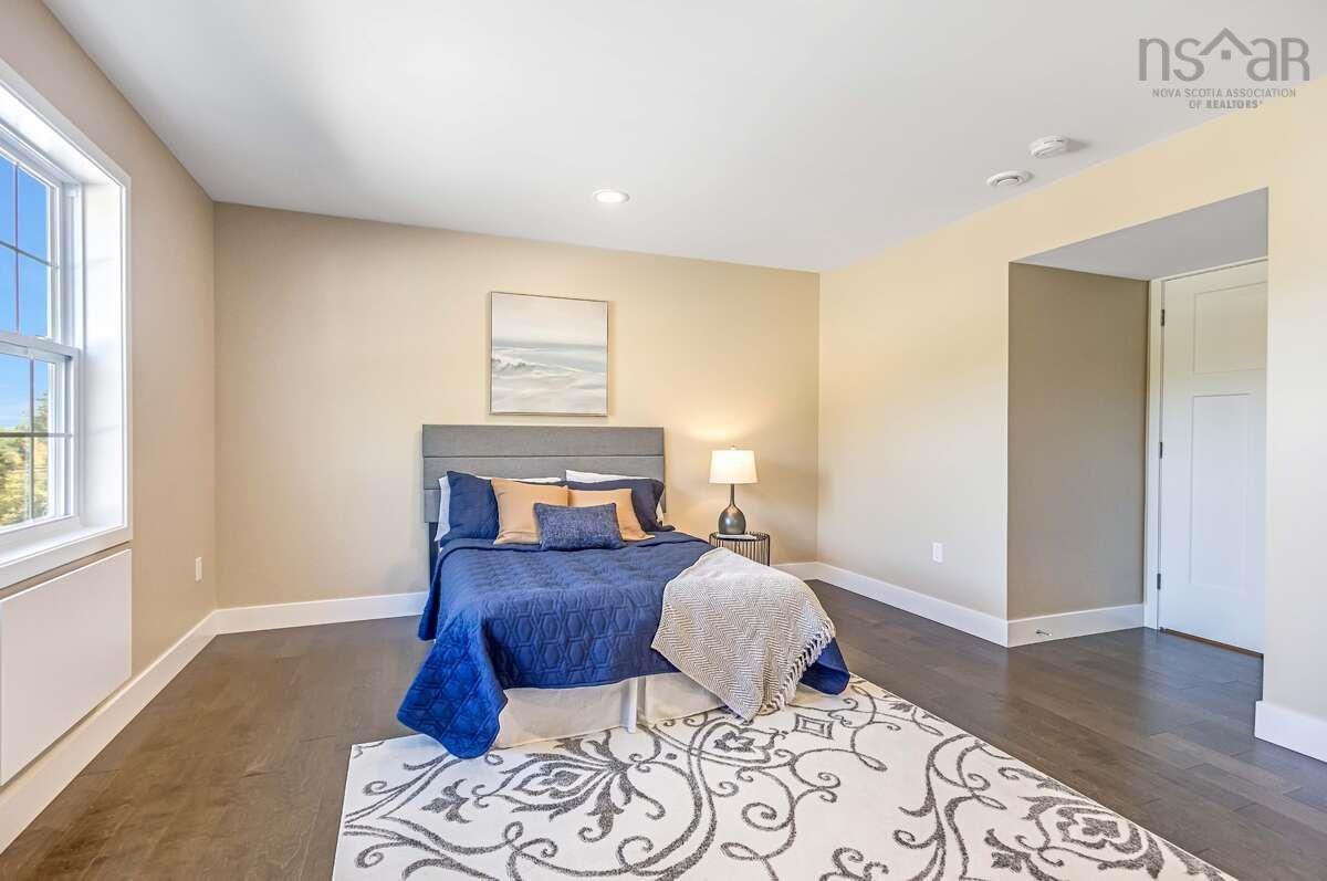 $423,900.00: 7 Lions Club Road, Fox Point