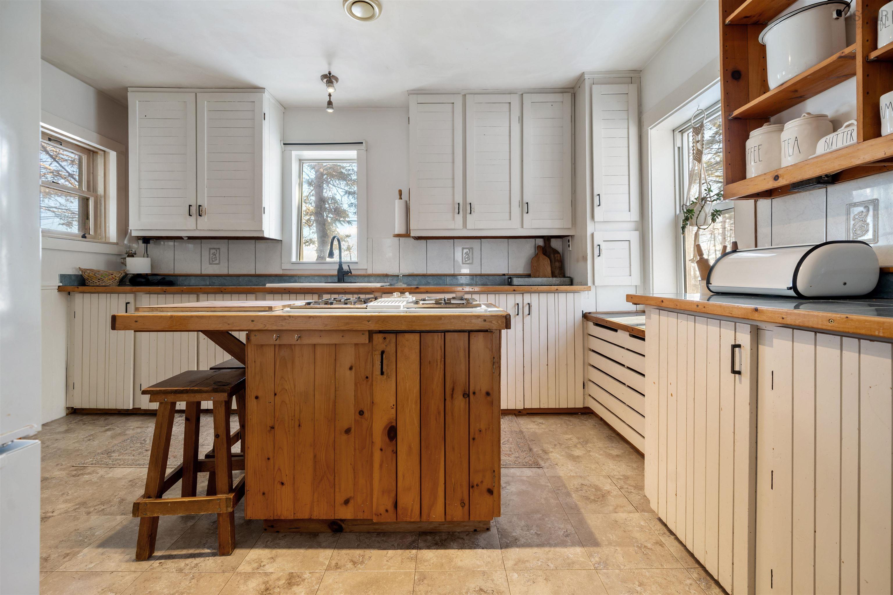 $394,000.00: 8671 Highway 2, Great Village