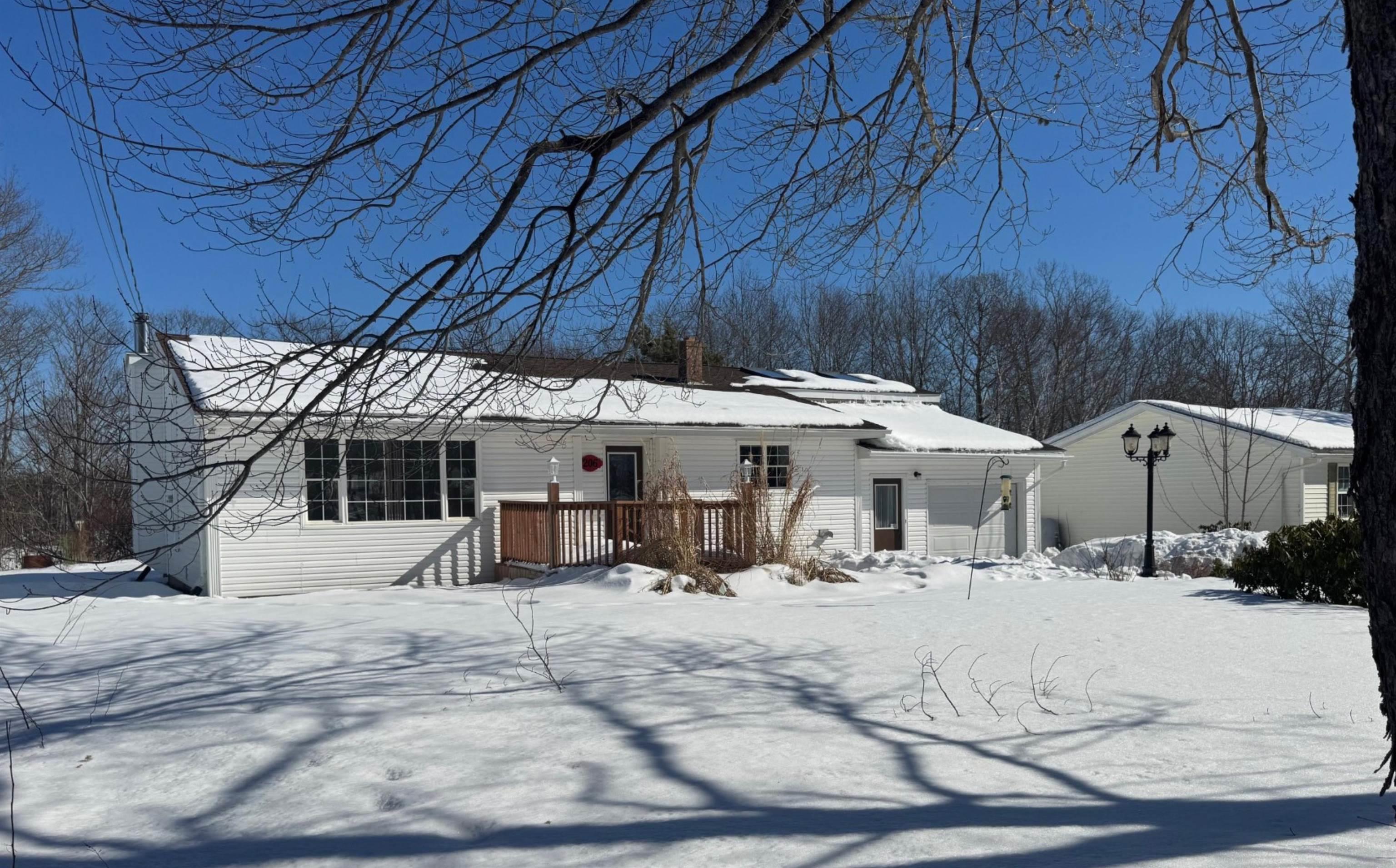 206 Lakeview Road, Lakeview, NS (MLS 202524902)