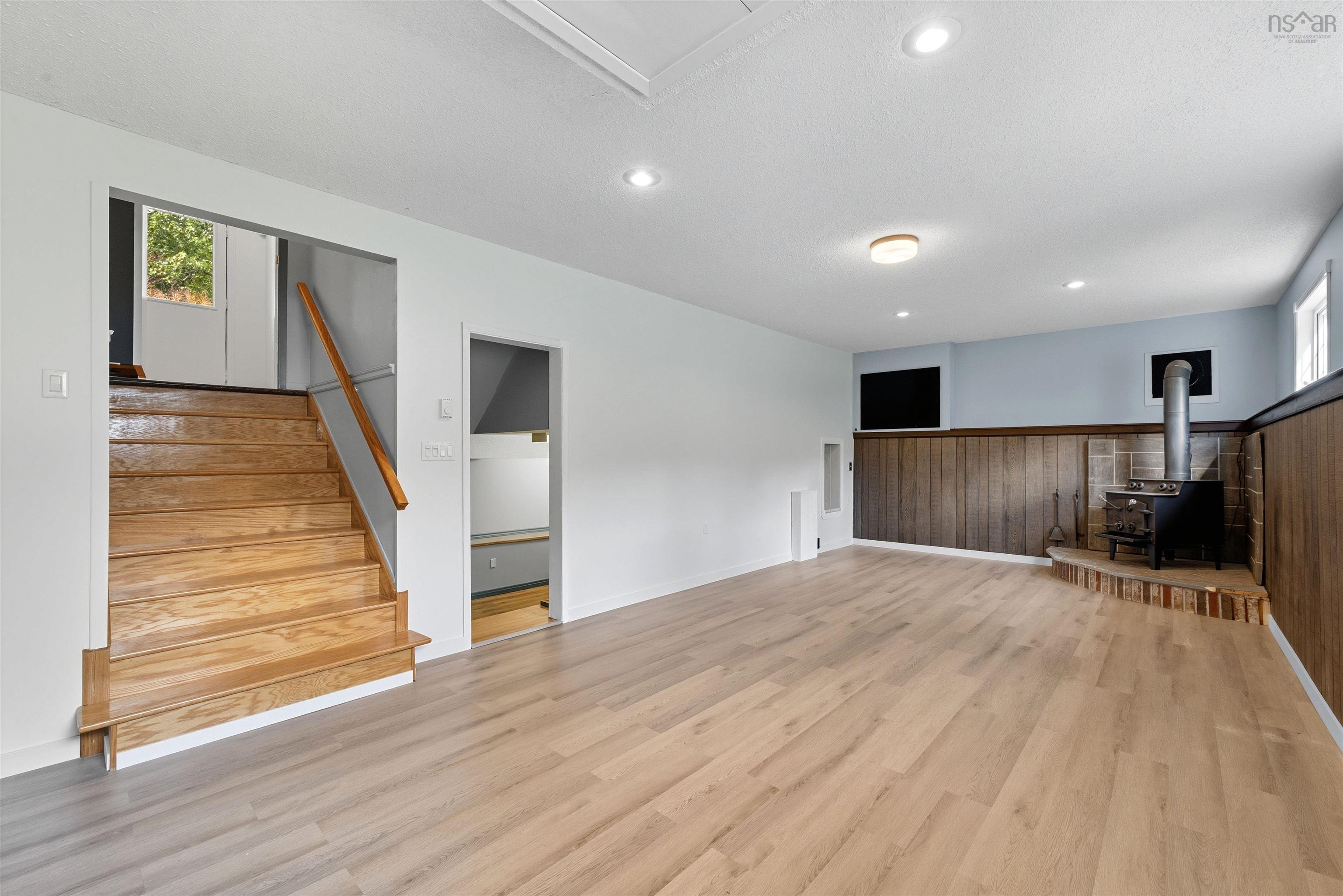 206 Lakeview Road, Lakeview, NS (MLS 202524902)