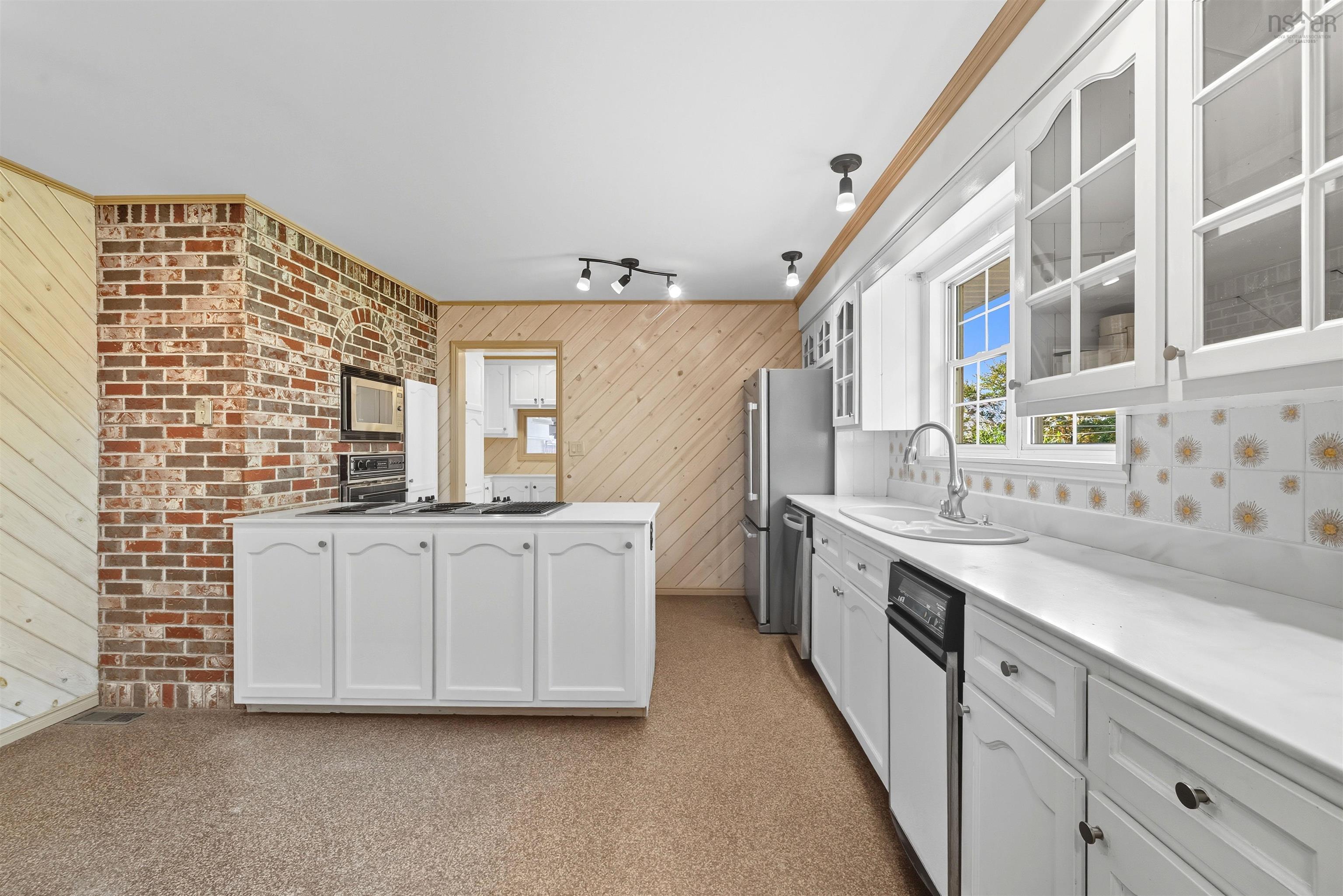 206 Lakeview Road, Lakeview, NS (MLS 202524902)