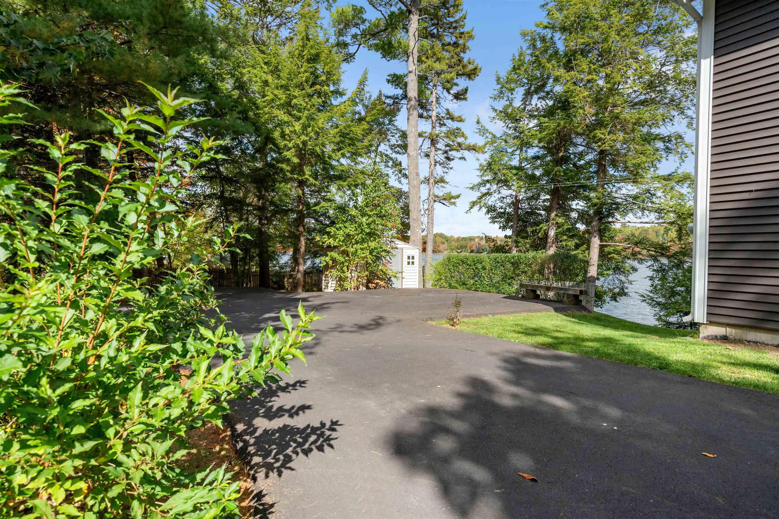 $799,900.00: 40 Tucker Lake Road, Beaver Bank