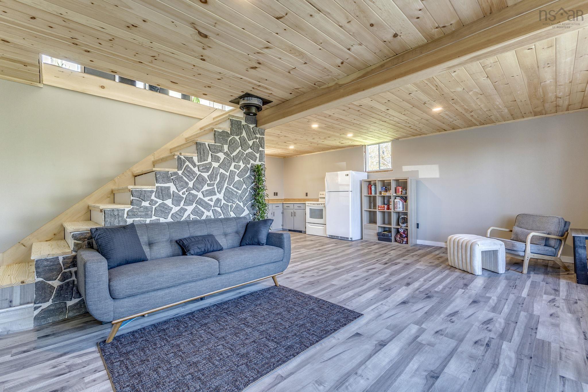 $439,990.00: 6157 Little Harbour Road, Kings Head