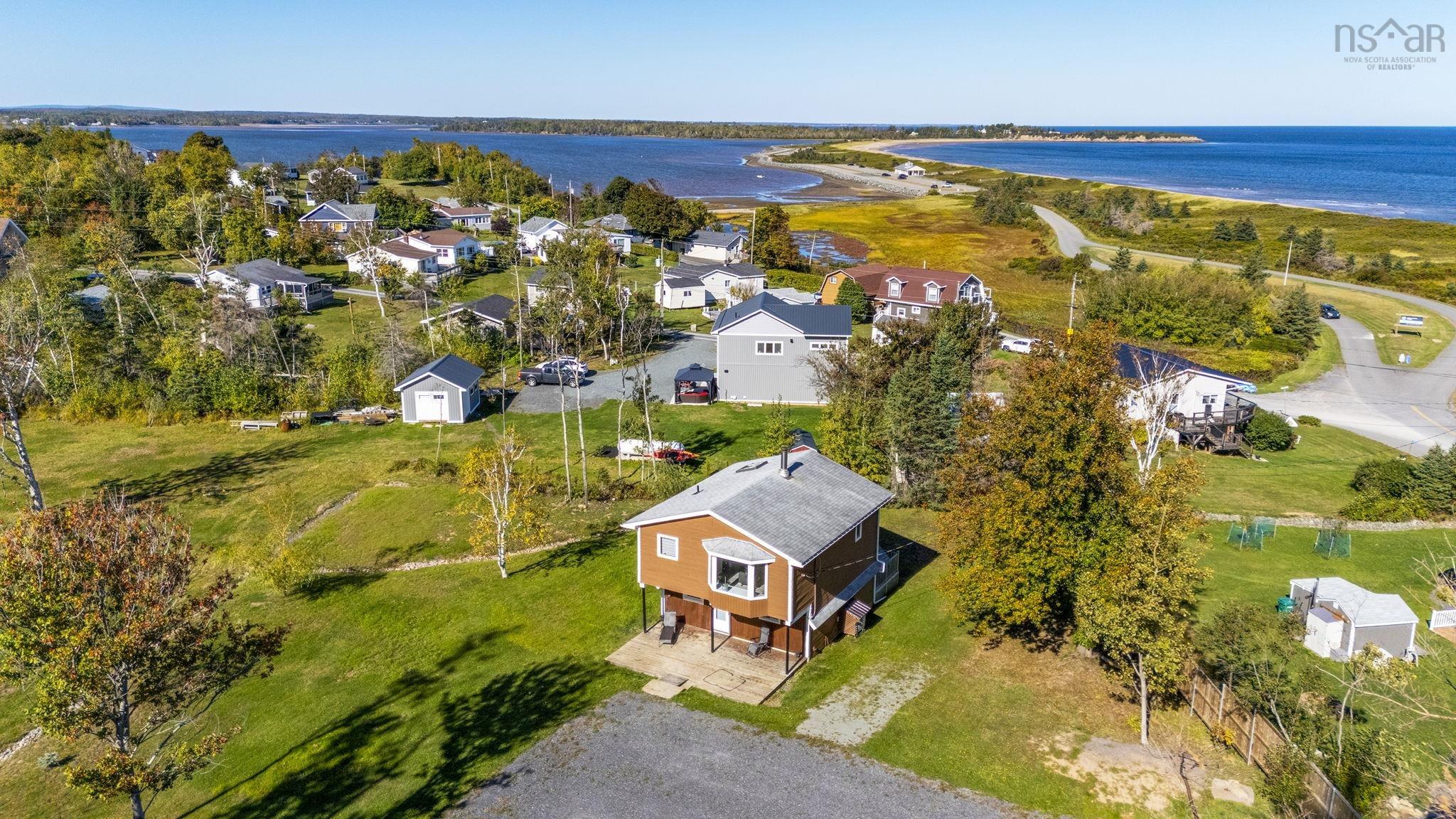 $439,990.00: 6157 Little Harbour Road, Kings Head