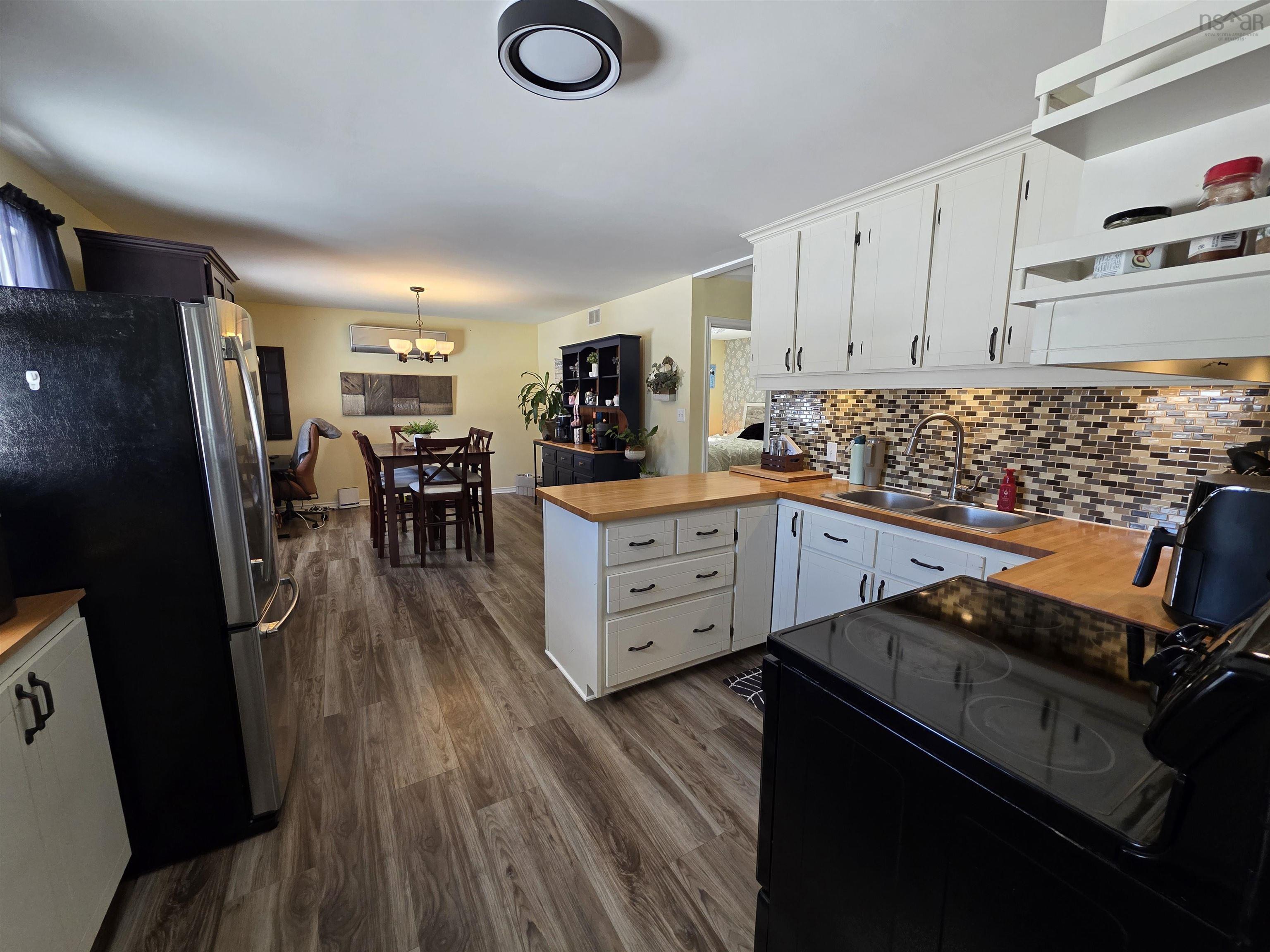 $334,900.00: 5231 Grand Mira North Road, Grand Mira North