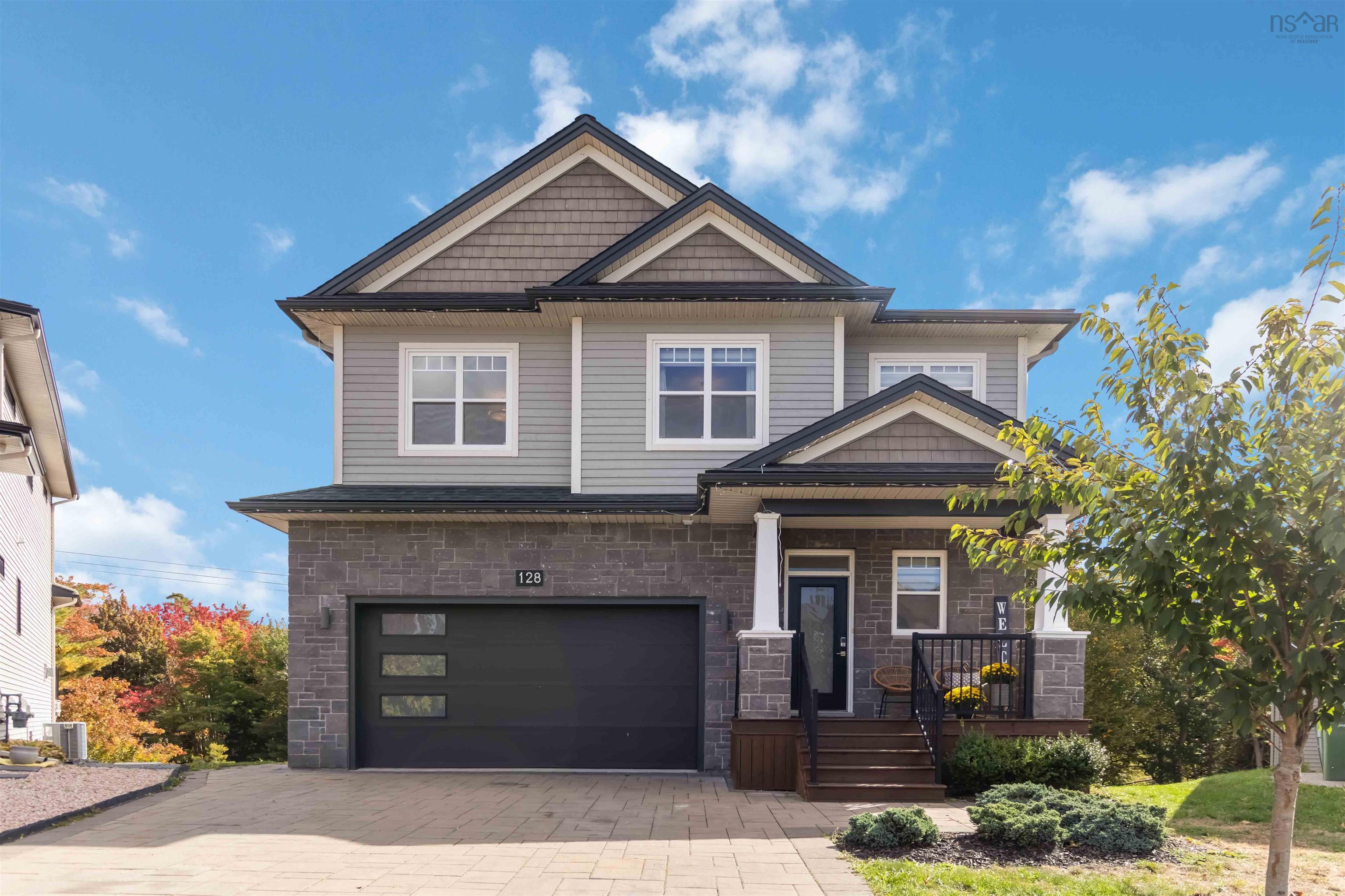 $1,239,000.00: 128 Innsbrook Way, Bedford