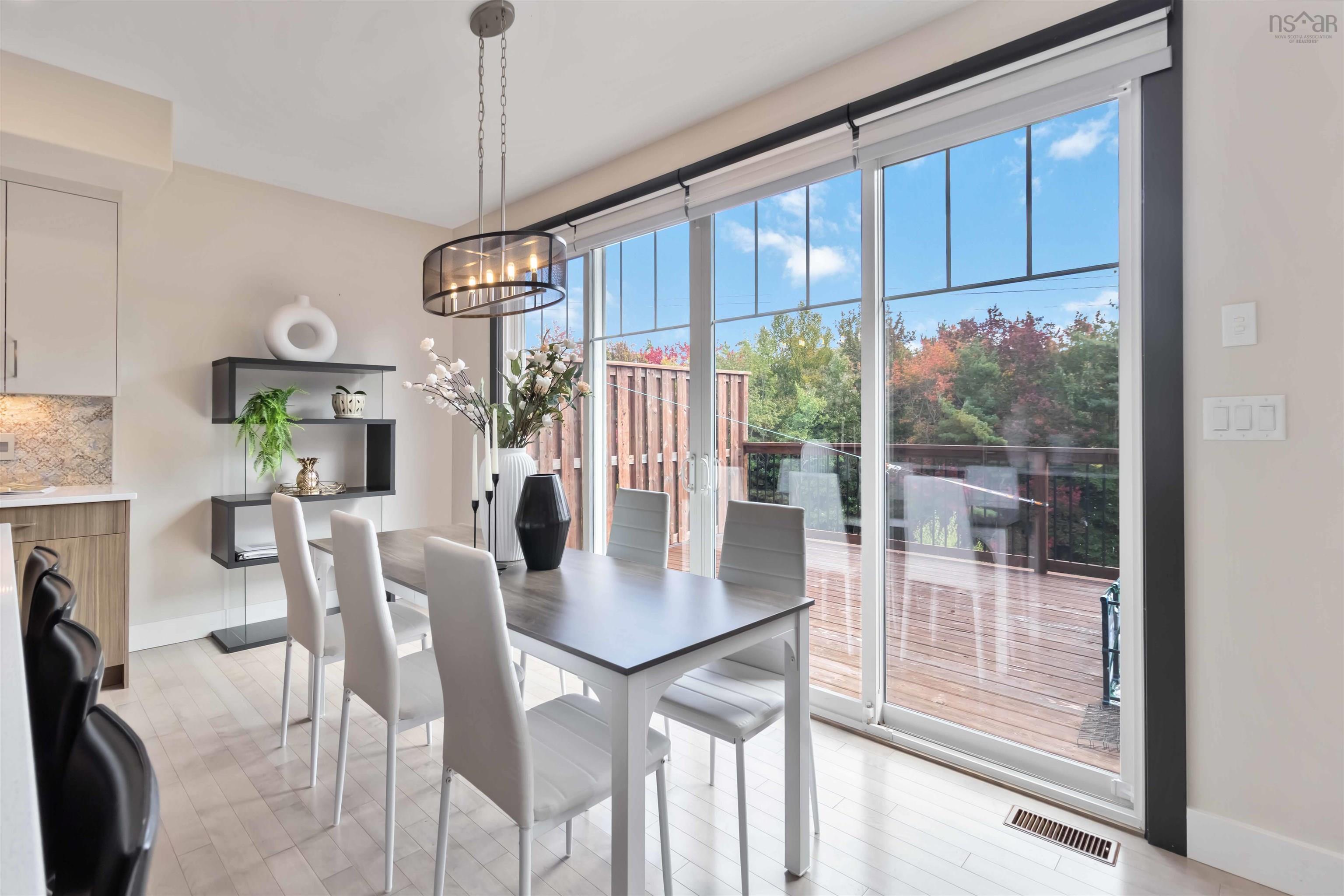 $1,239,000.00: 128 Innsbrook Way, Bedford