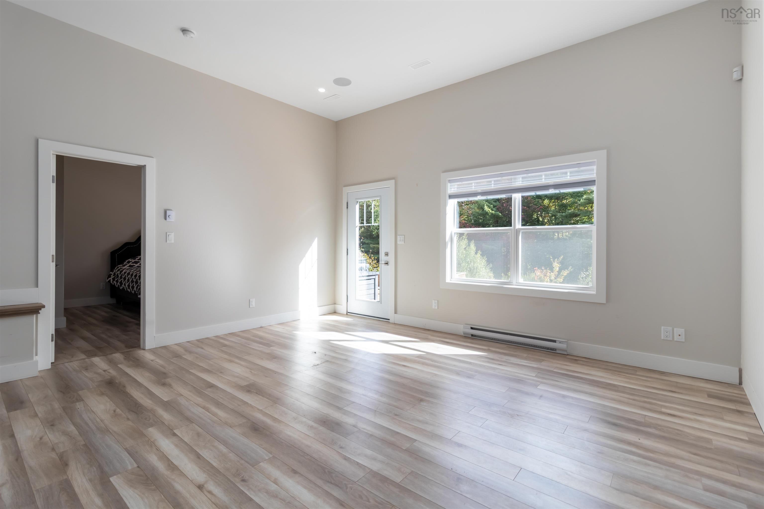 $1,239,000.00: 128 Innsbrook Way, Bedford