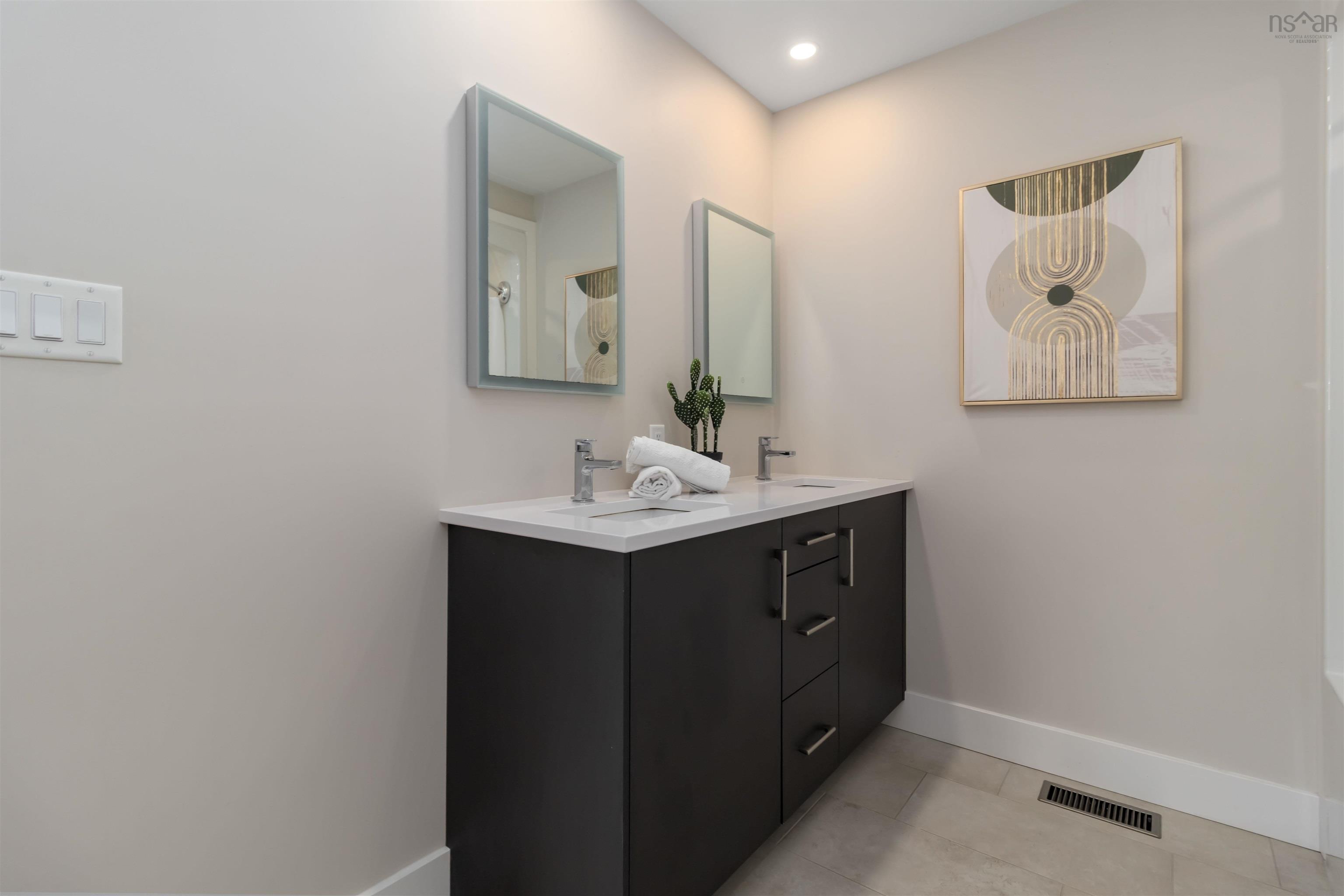 $1,239,000.00: 128 Innsbrook Way, Bedford