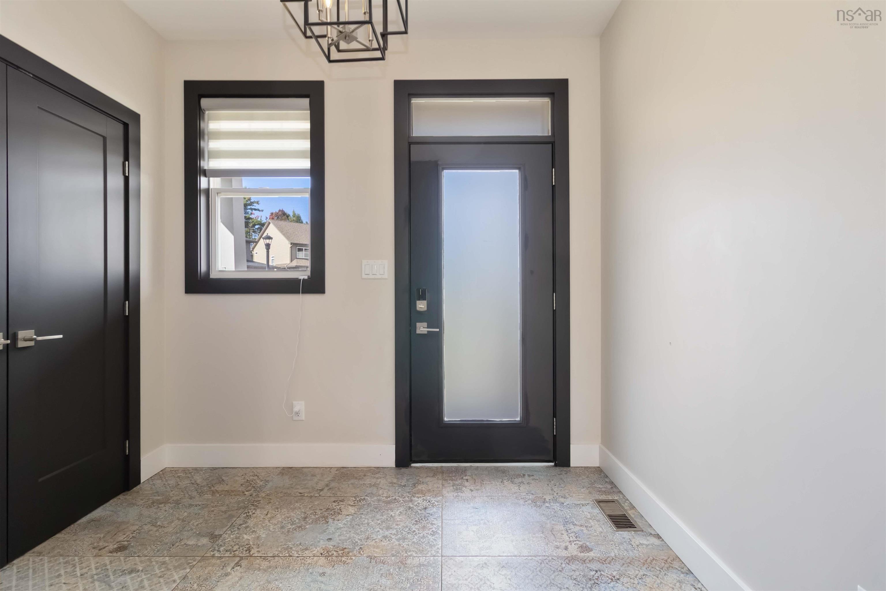 $1,239,000.00: 128 Innsbrook Way, Bedford