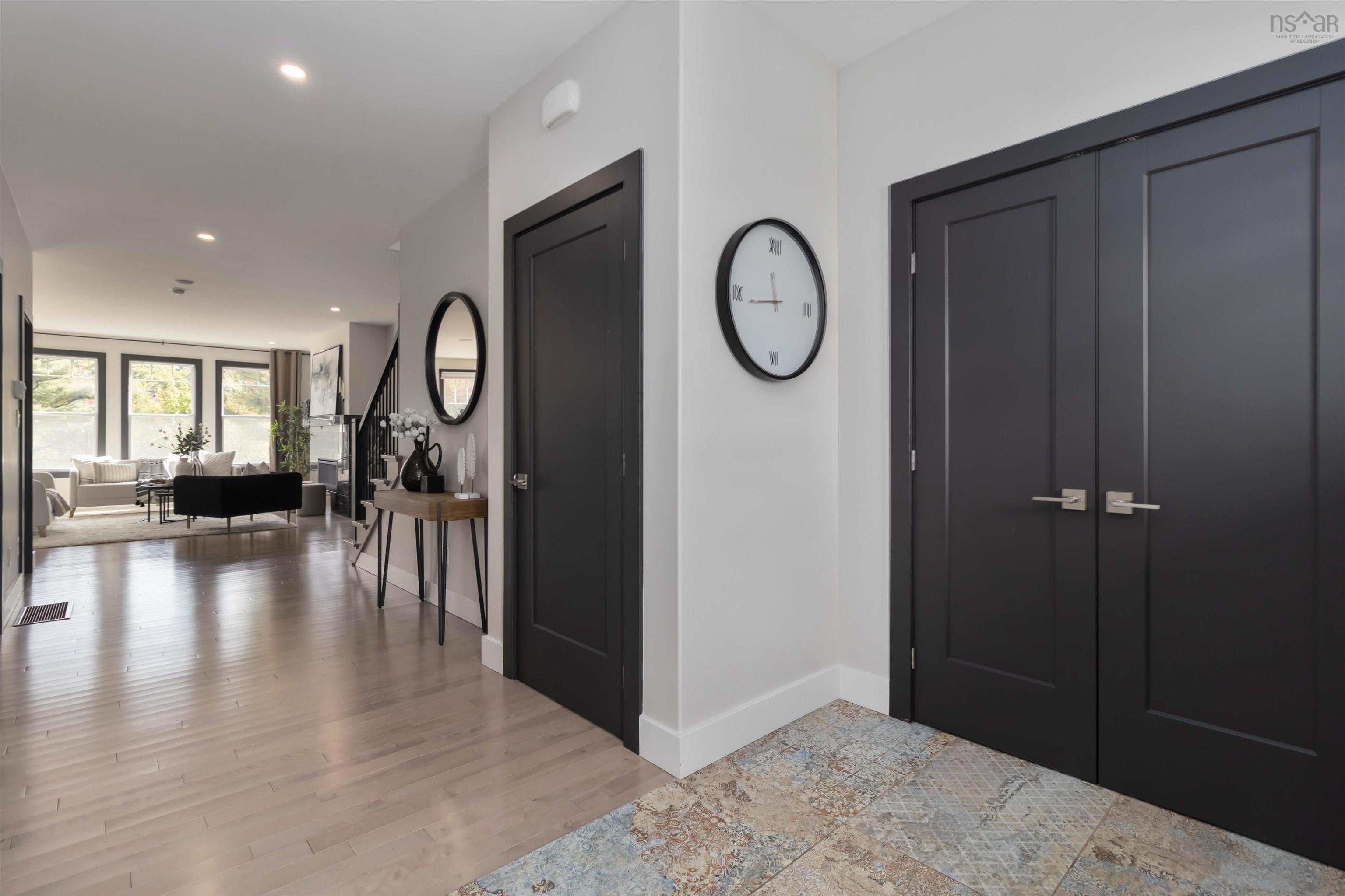 $1,239,000.00: 128 Innsbrook Way, Bedford