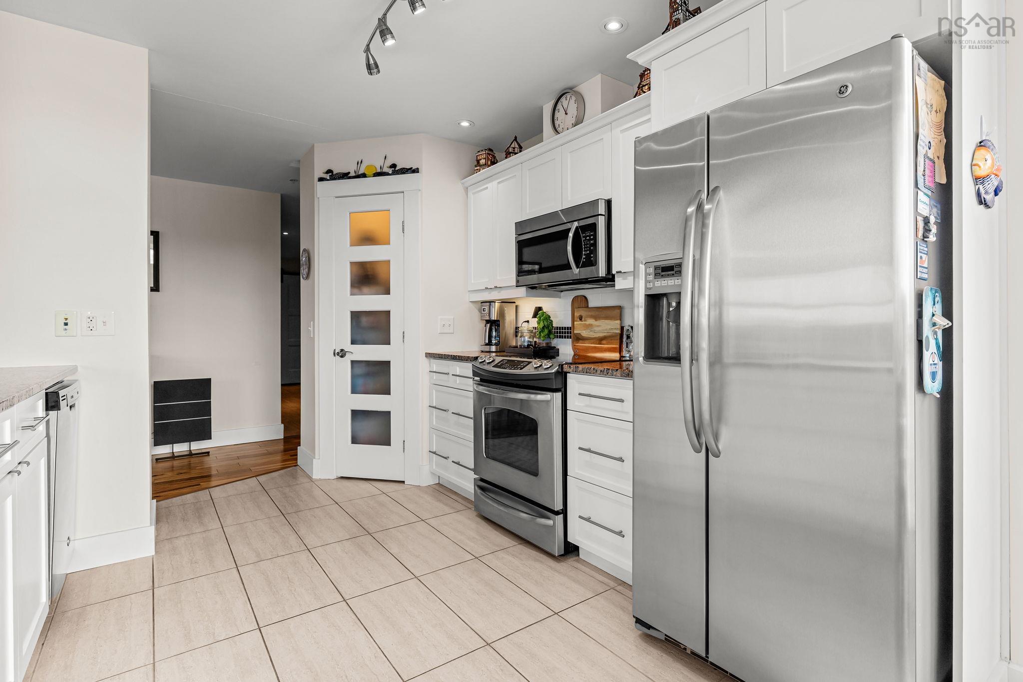 305 220 Waterfront Drive, Bedford, NS (MLS 202525119)