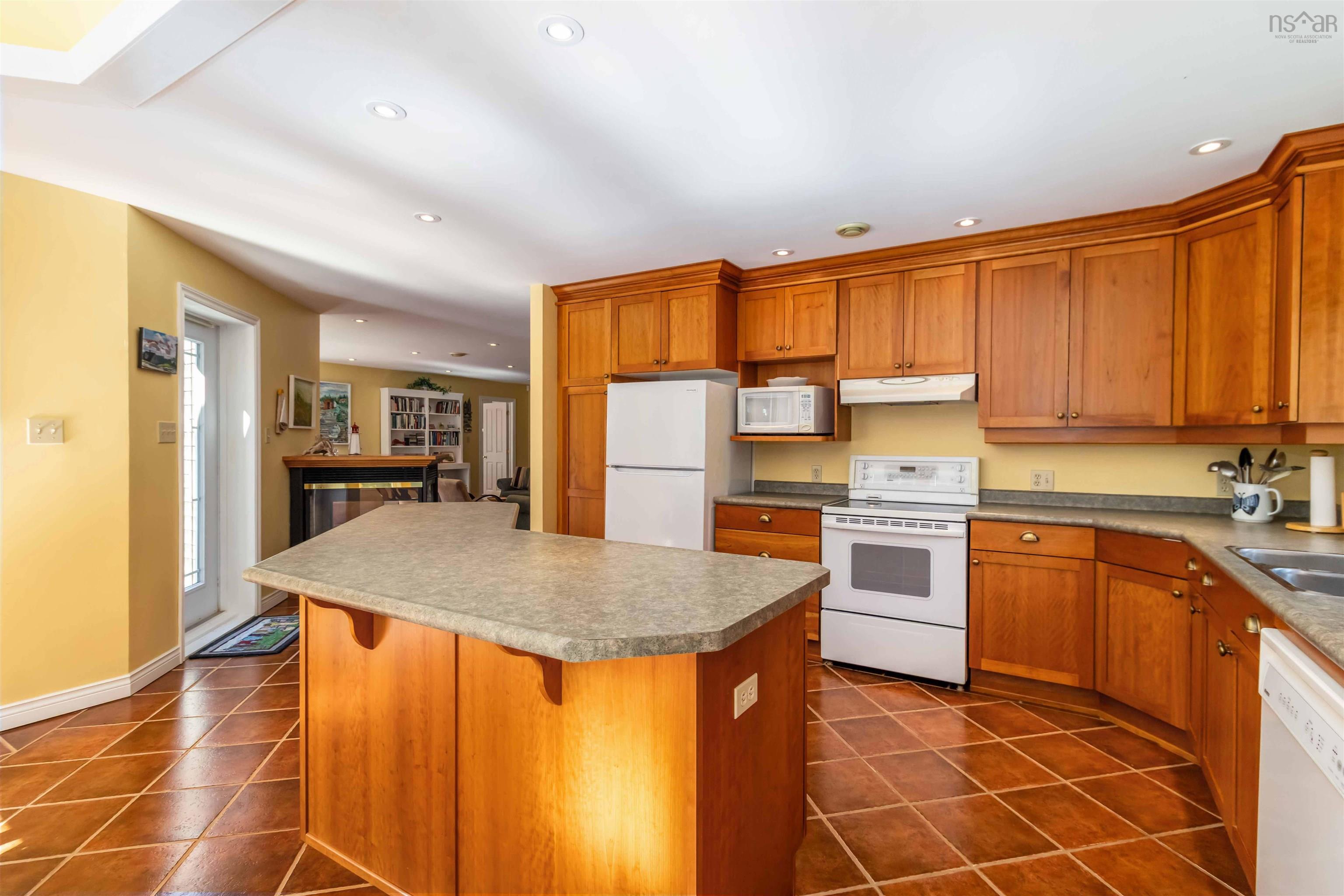 $899,000.00: 42 Pierce Point Road, Western Head