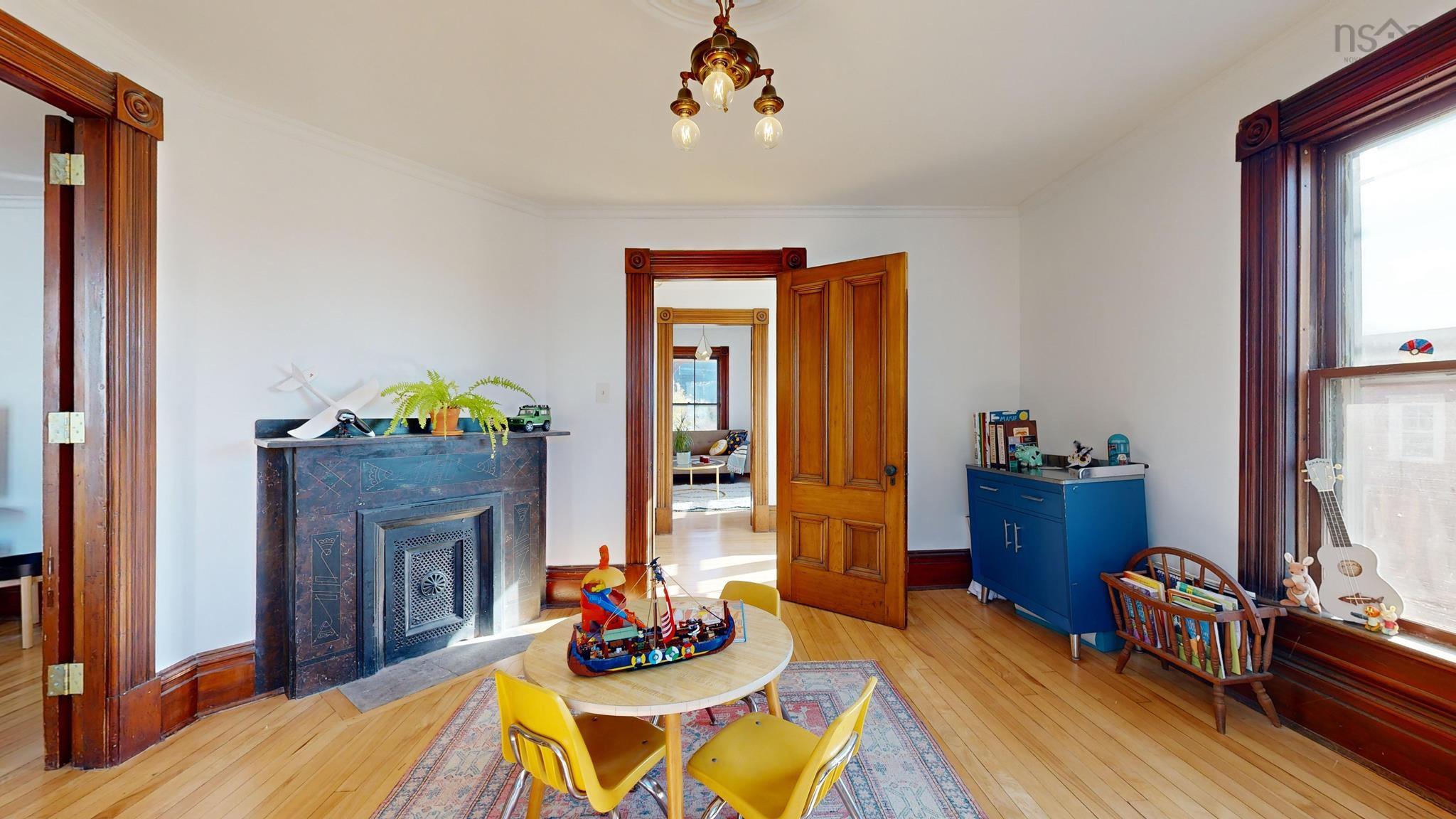 $950,000.00: 141 Pelham Street, Lunenburg