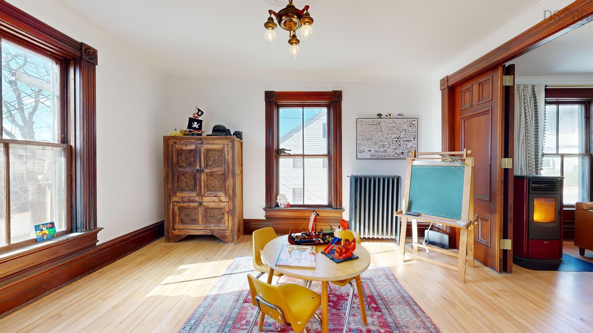 $950,000.00: 141 Pelham Street, Lunenburg