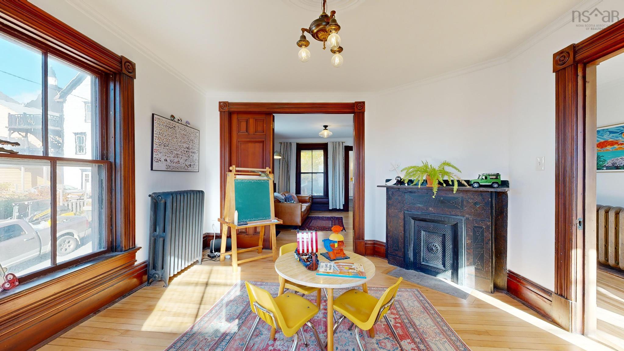 $950,000.00: 141 Pelham Street, Lunenburg