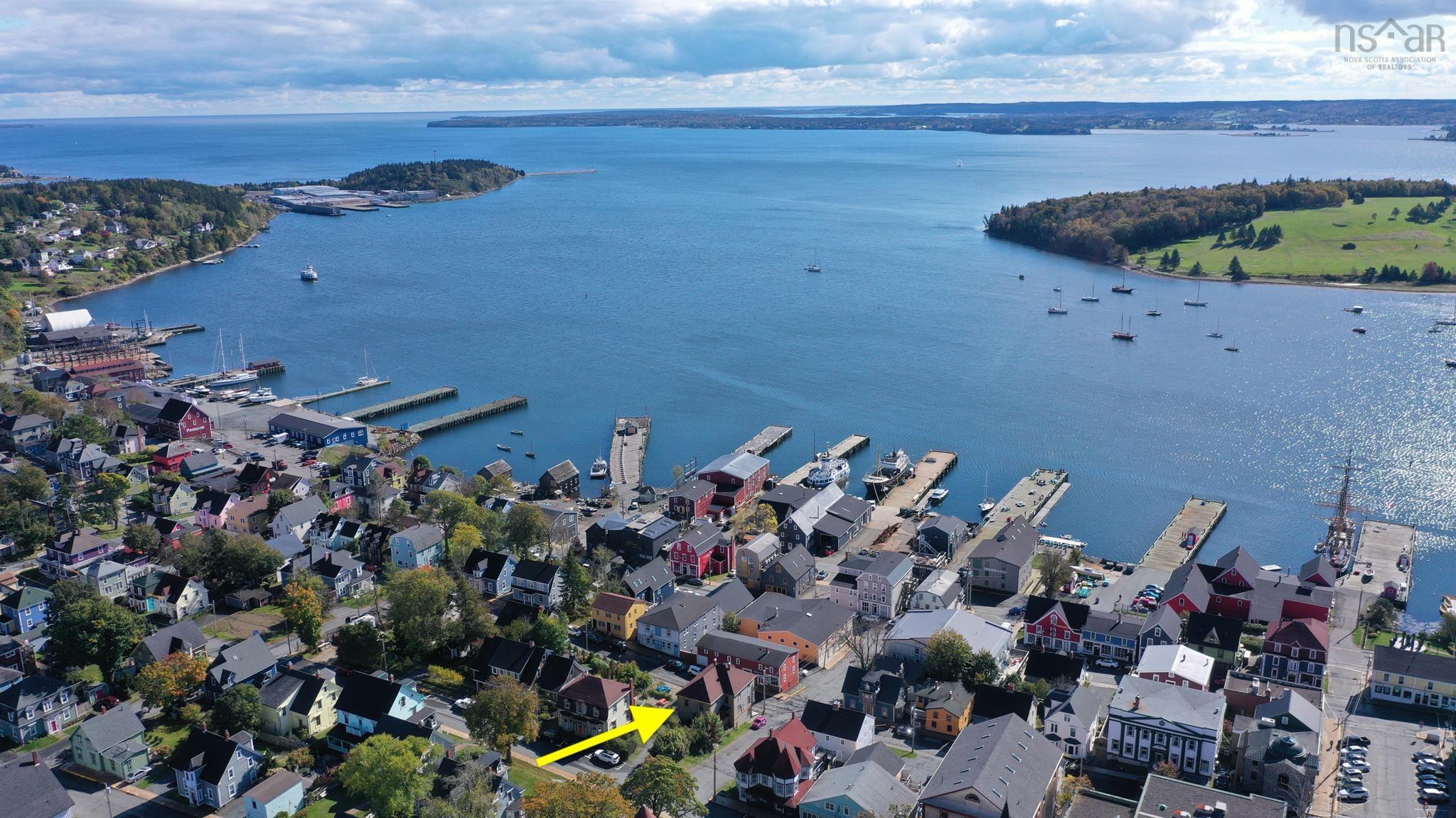 $950,000.00: 141 Pelham Street, Lunenburg