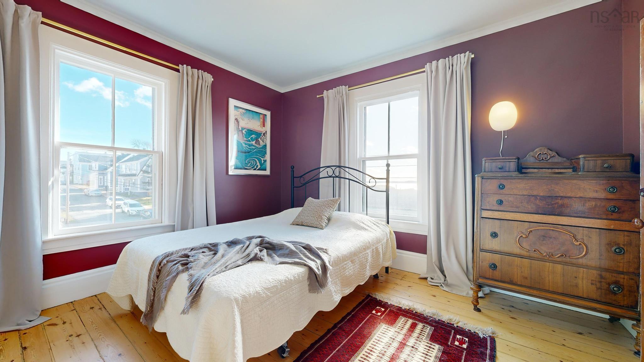 $950,000.00: 141 Pelham Street, Lunenburg