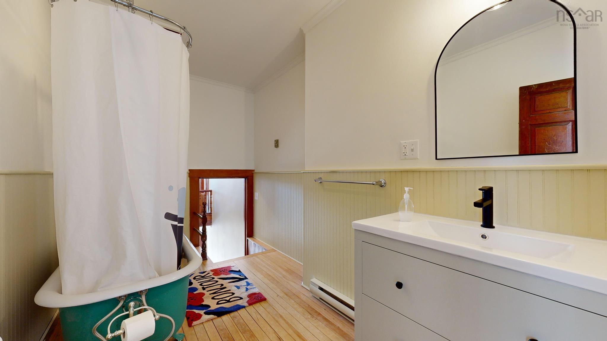 $950,000.00: 141 Pelham Street, Lunenburg