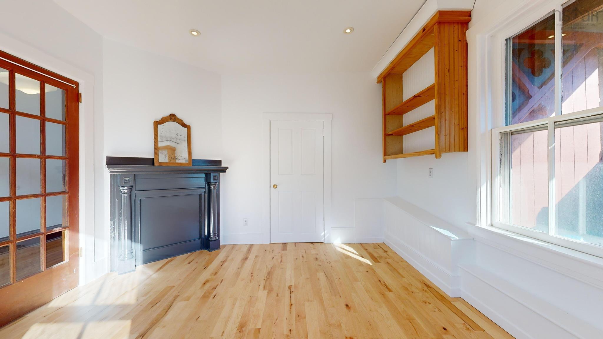 $950,000.00: 141 Pelham Street, Lunenburg