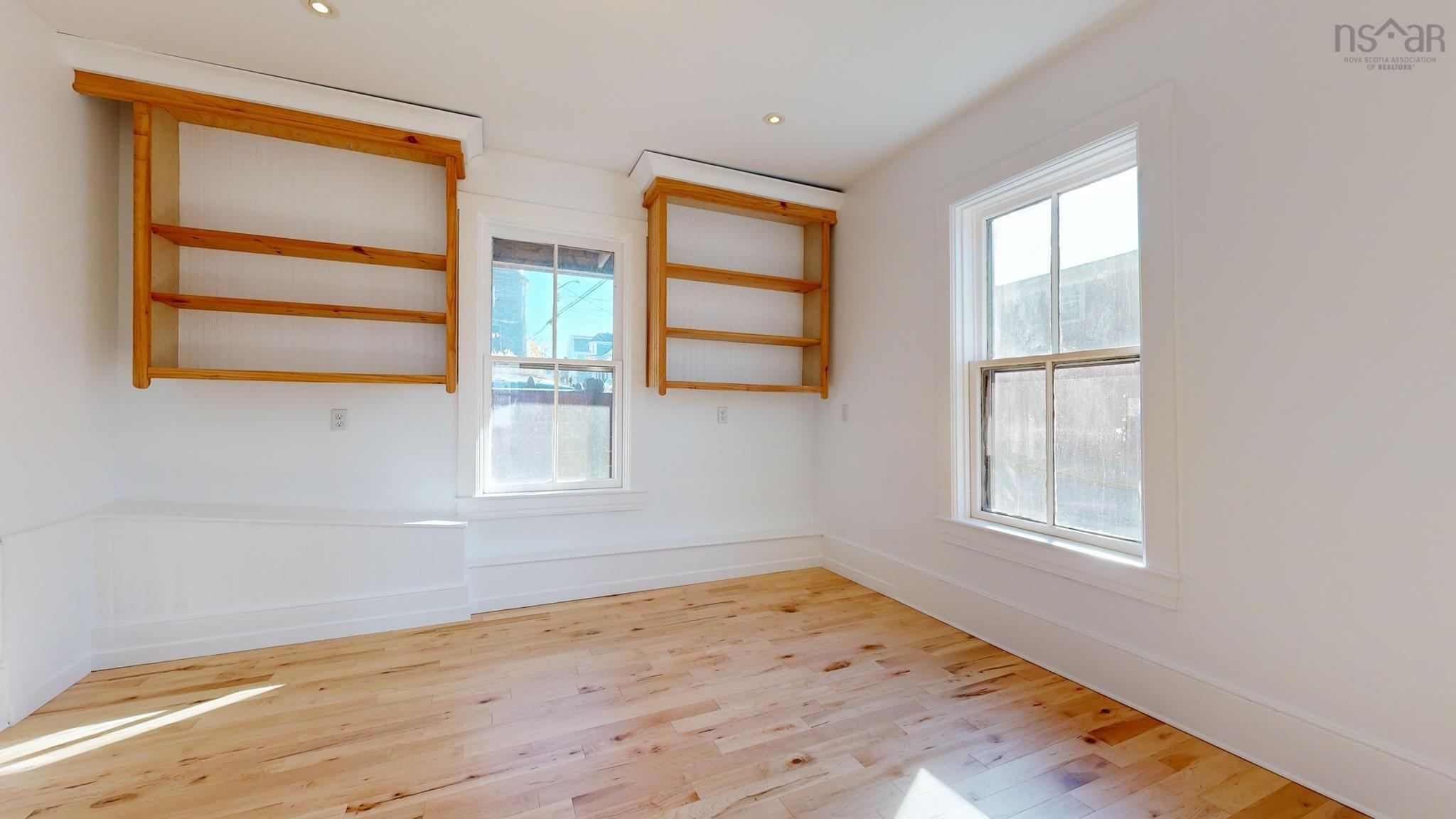 $950,000.00: 141 Pelham Street, Lunenburg