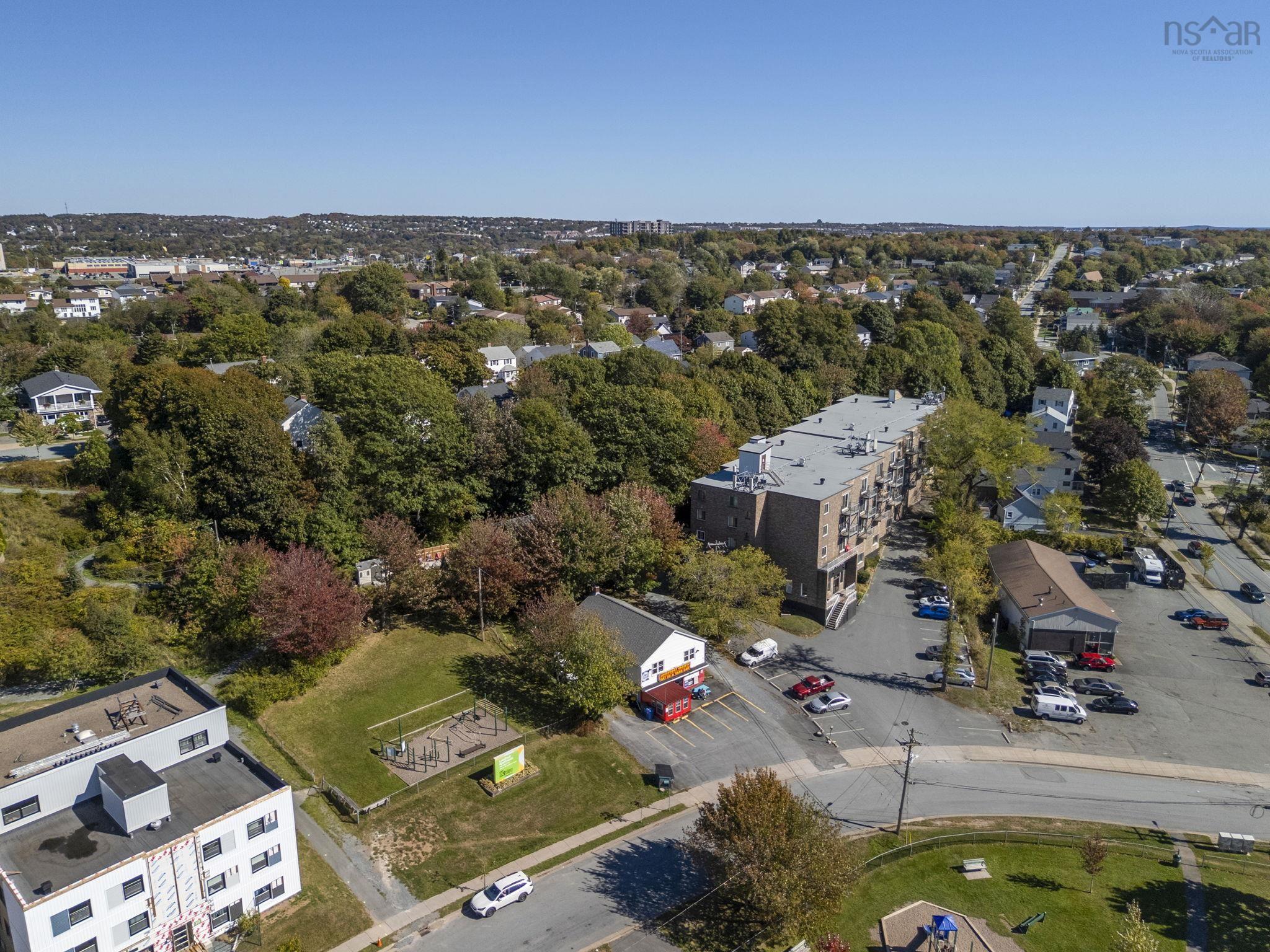 16 6 Lakefront Road, Dartmouth, NS (MLS 202525247)