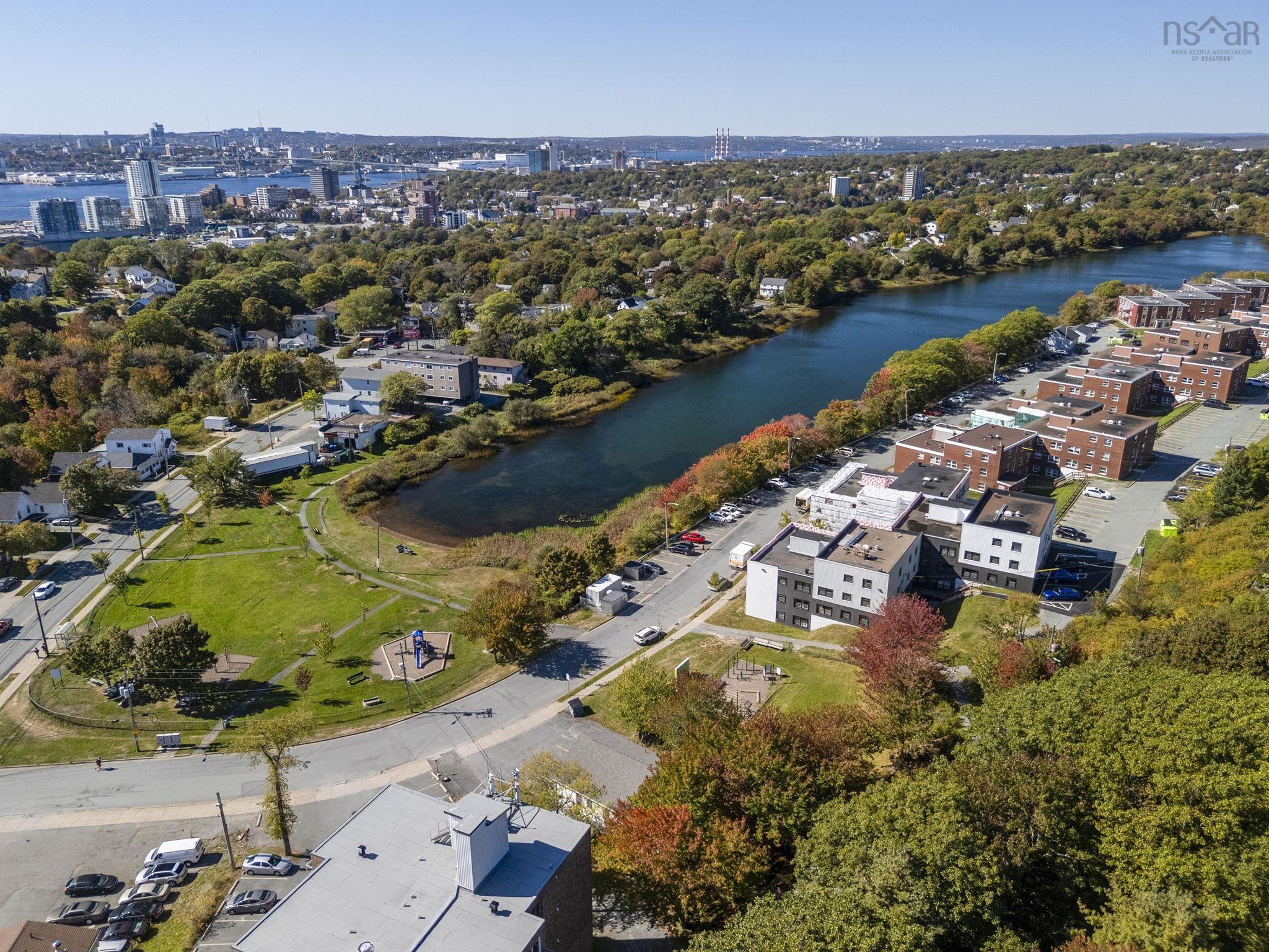 16 6 Lakefront Road, Dartmouth, NS (MLS 202525247)