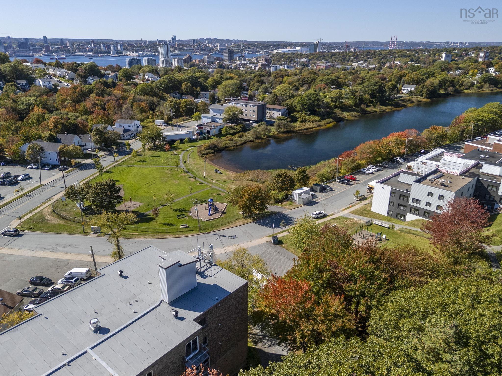16 6 Lakefront Road, Dartmouth, NS (MLS 202525250)