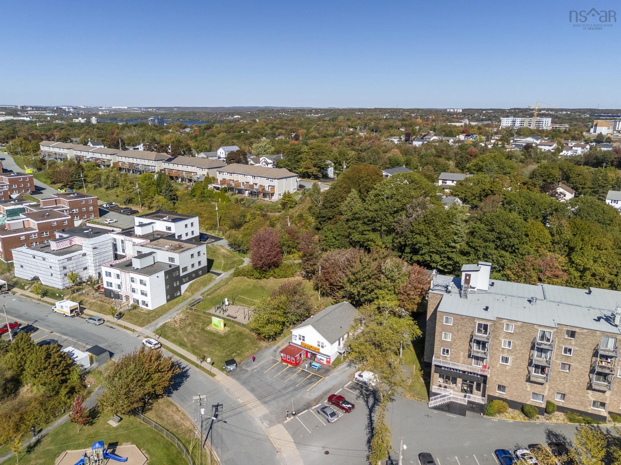 16 6 Lakefront Road, Dartmouth, NS (MLS 202525250)