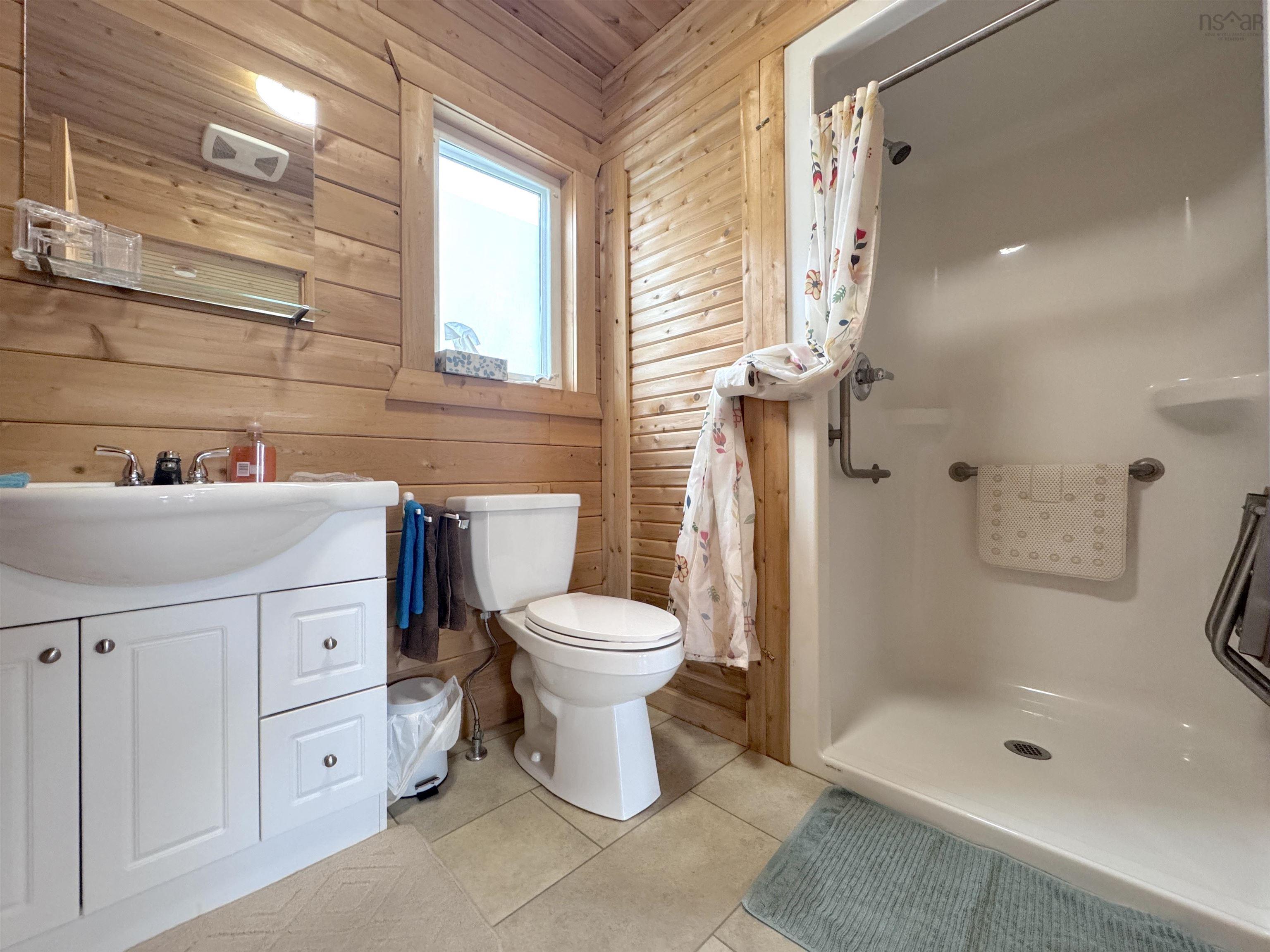 $699,900.00: 1047 West Side Middle River Road, Middle River