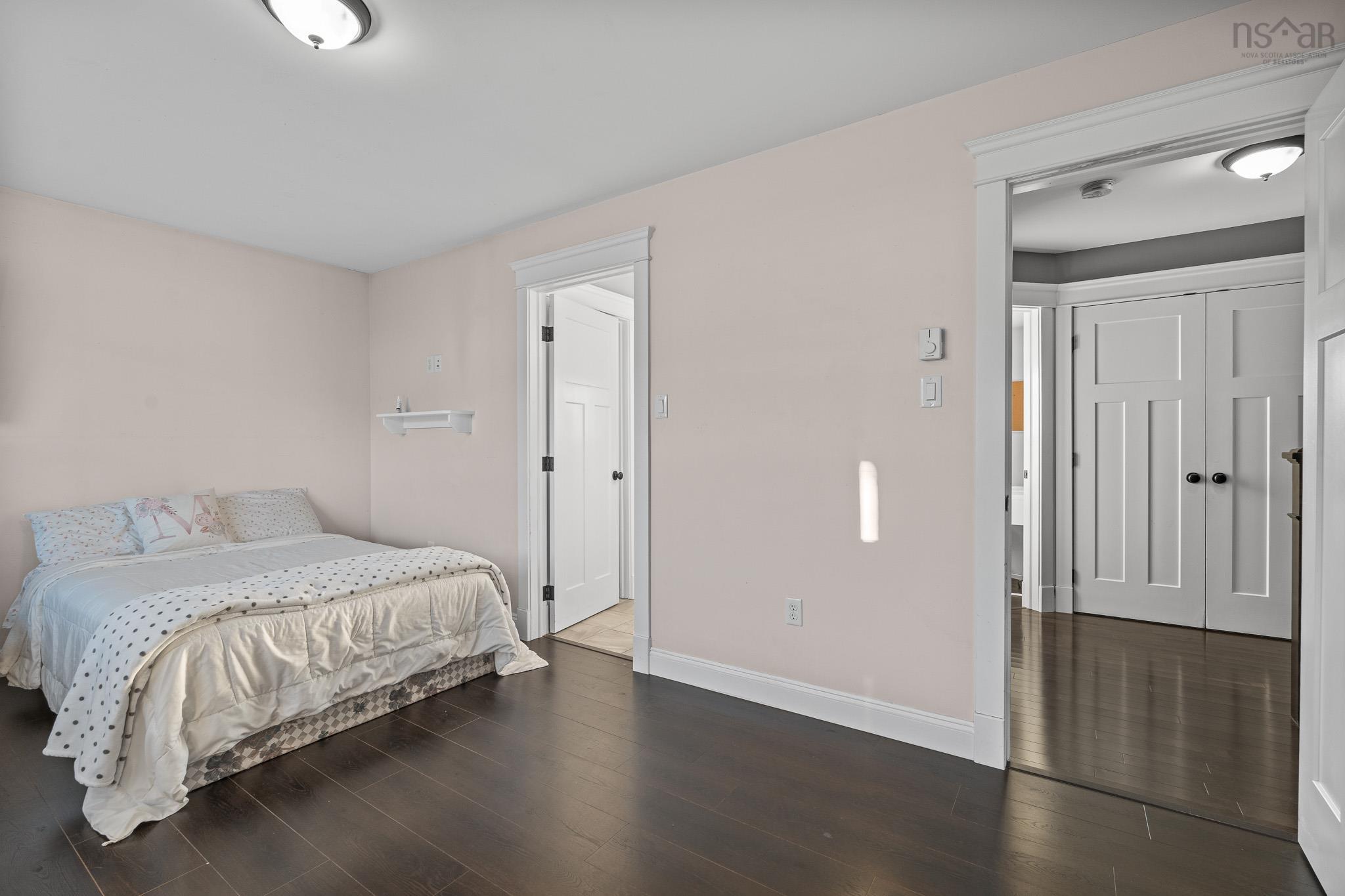 $1,050,000.00: 196 Confederation Avenue, Fall River