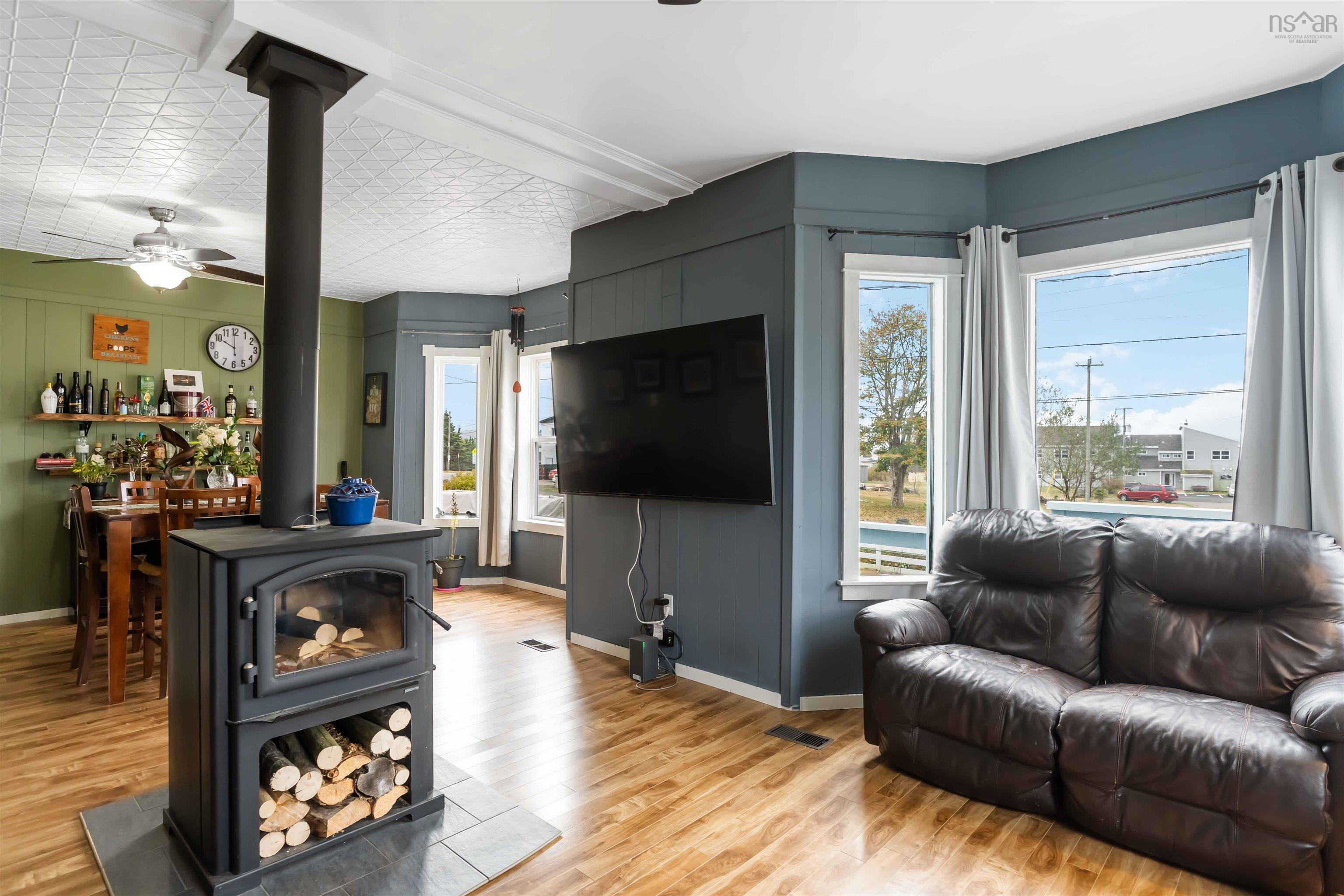 $275,000.00: 31 Overcove Road, Freeport