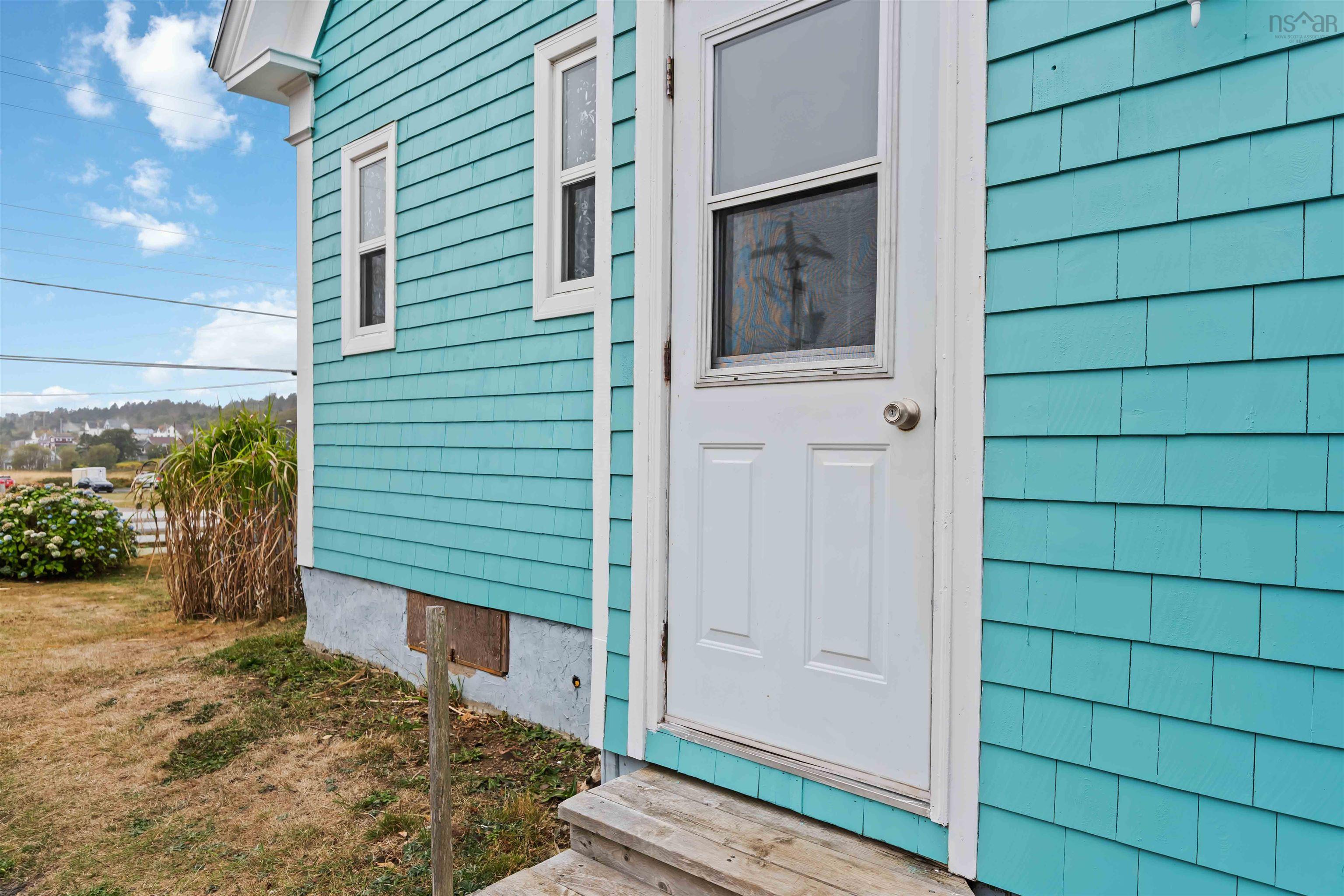 $275,000.00: 31 Overcove Road, Freeport
