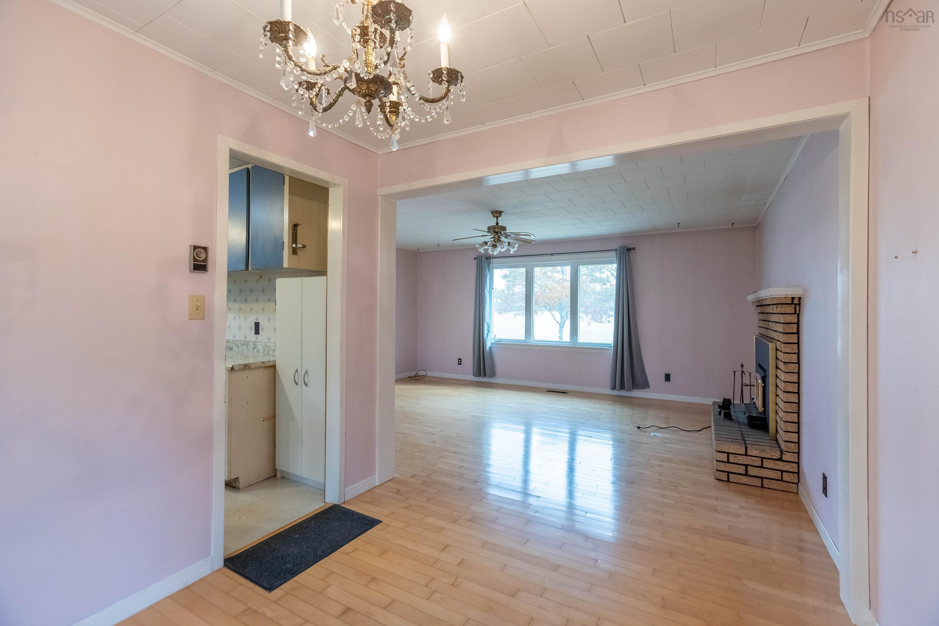 $229,900.00: 9242 Highway 2, Southampton