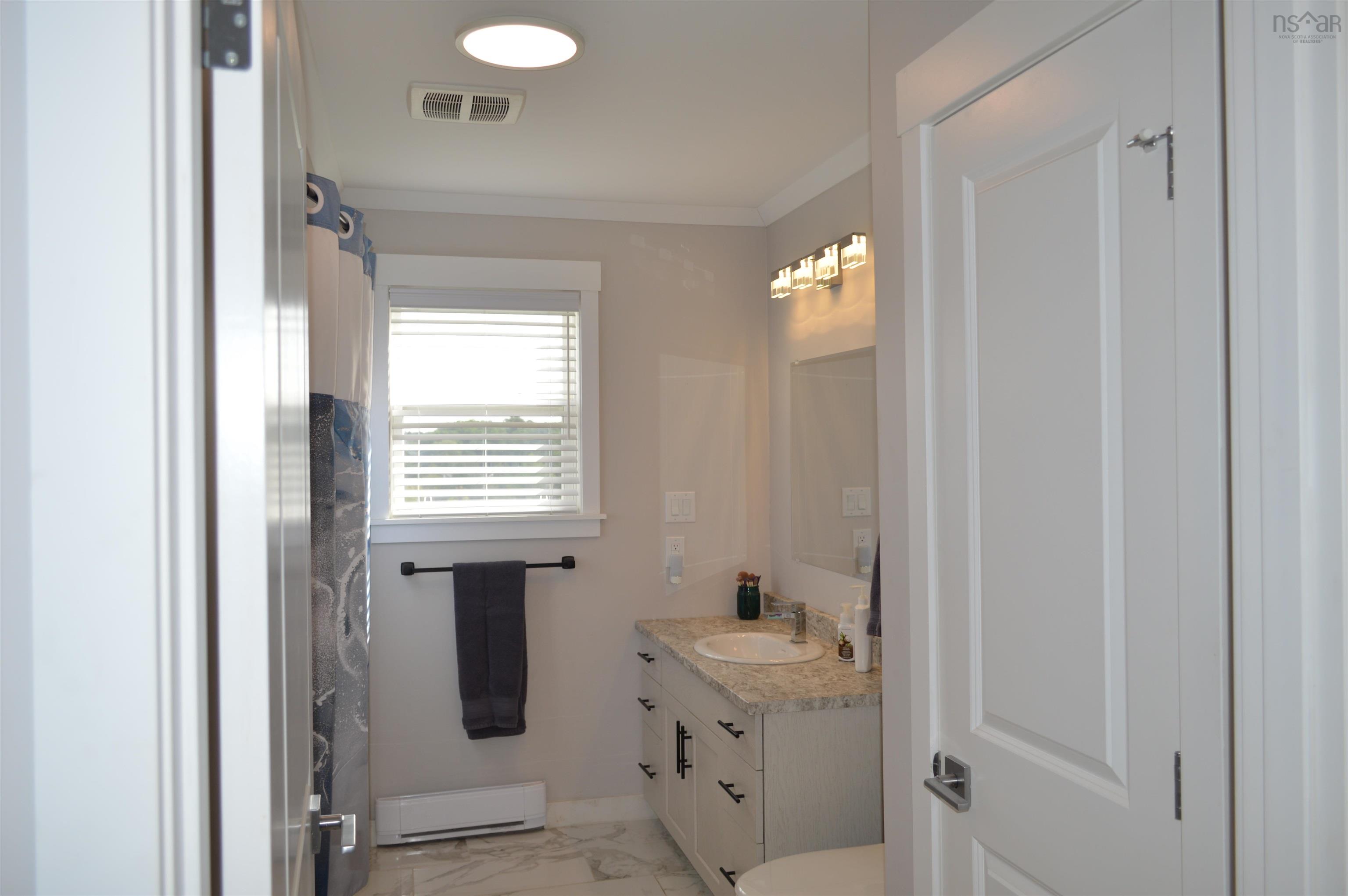 $595,000.00: 25 Lakewood Drive, Brooklyn