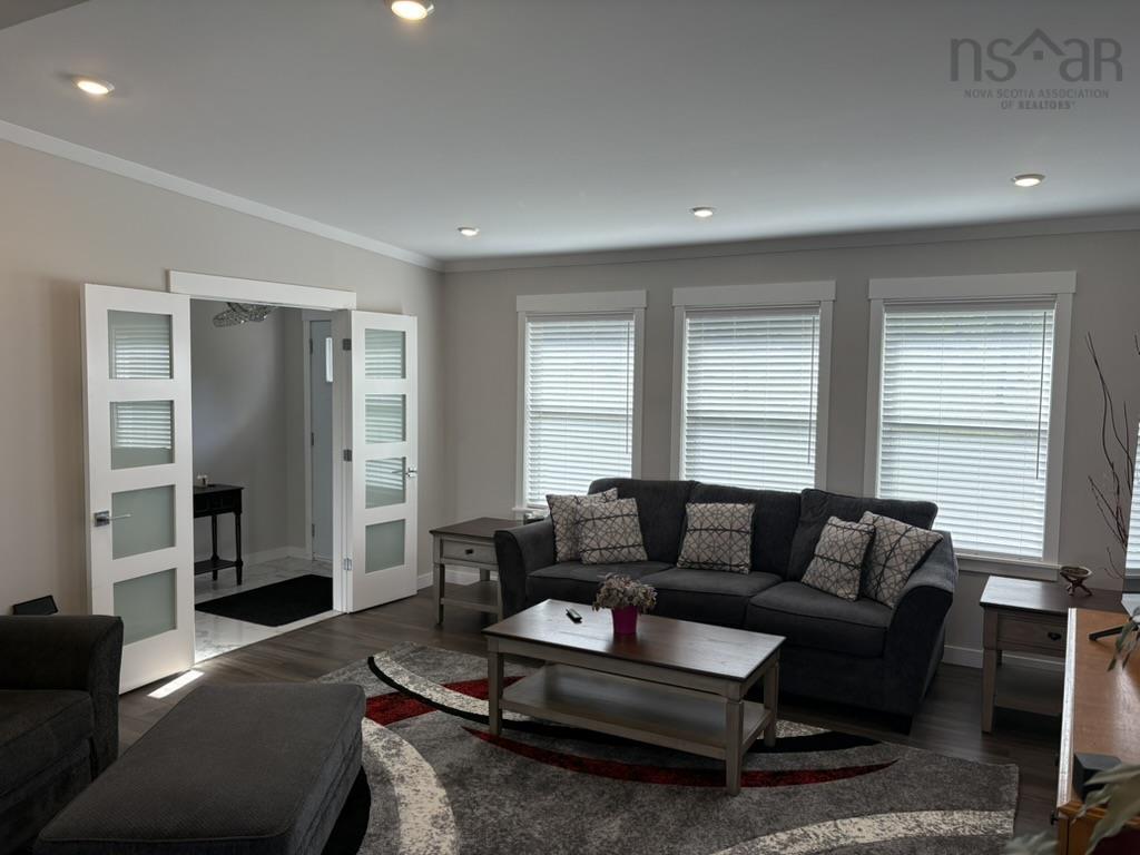 $595,000.00: 25 Lakewood Drive, Brooklyn