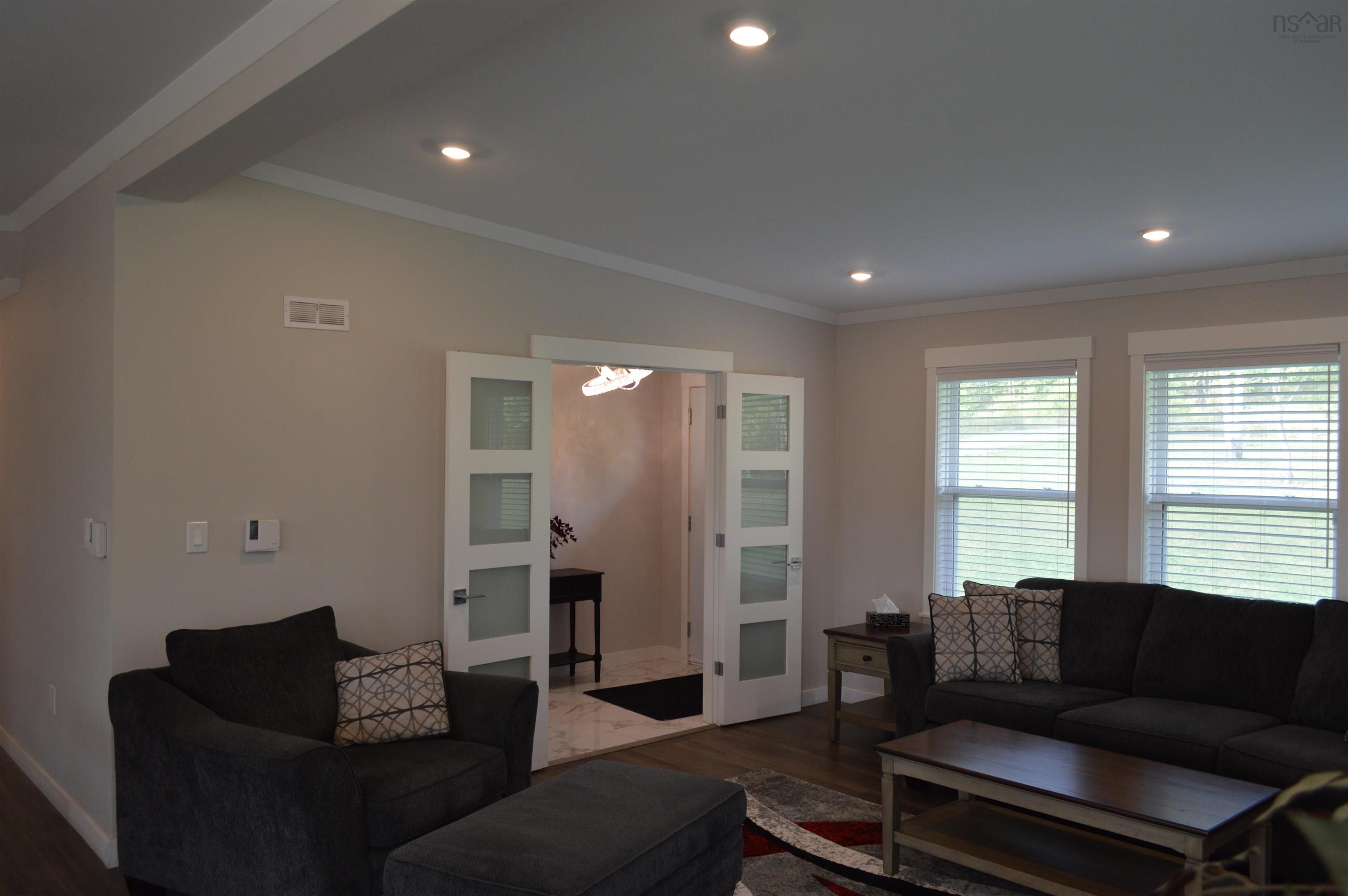 $595,000.00: 25 Lakewood Drive, Brooklyn