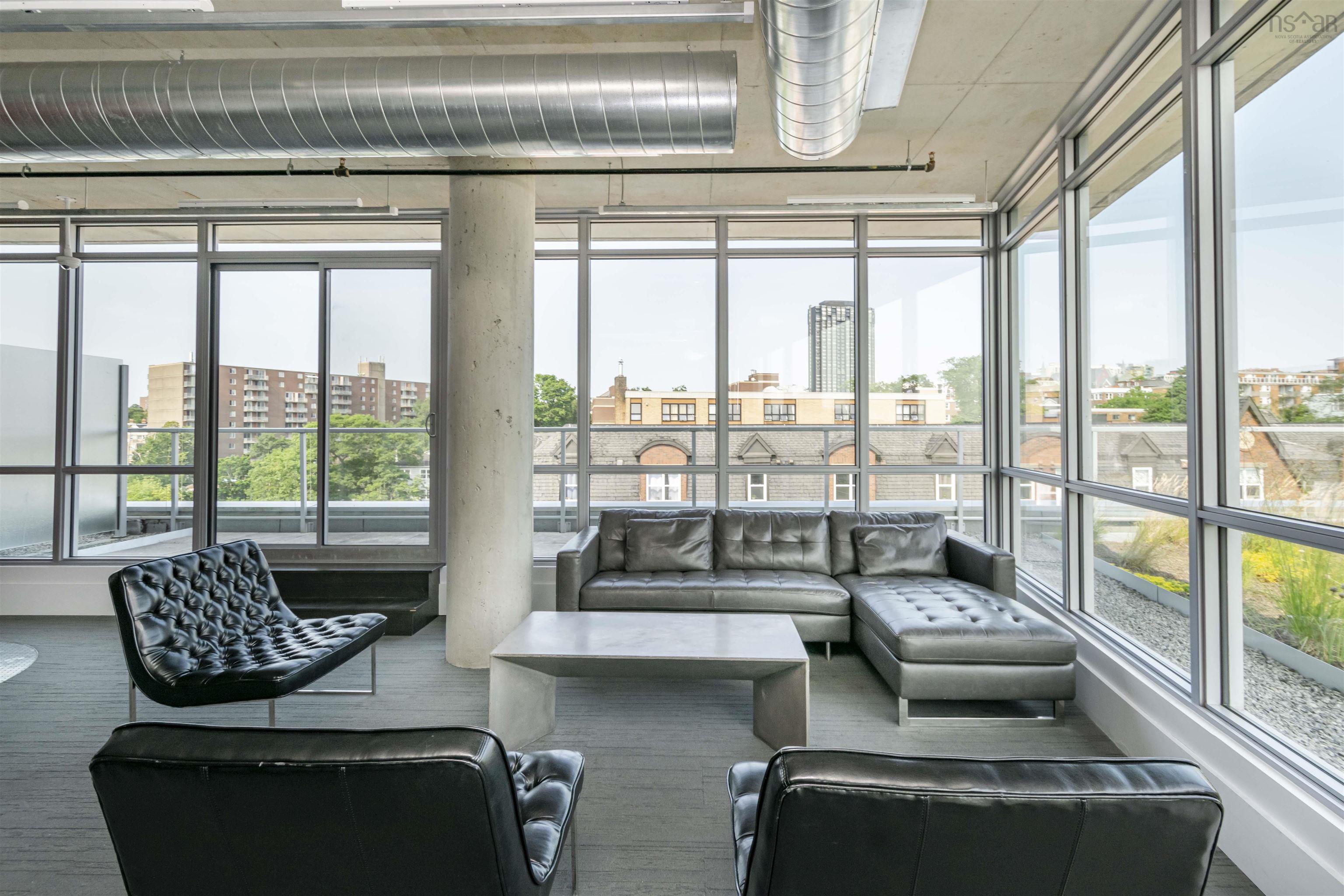 $474,900.00: 515 1065 Barrington Street, Halifax