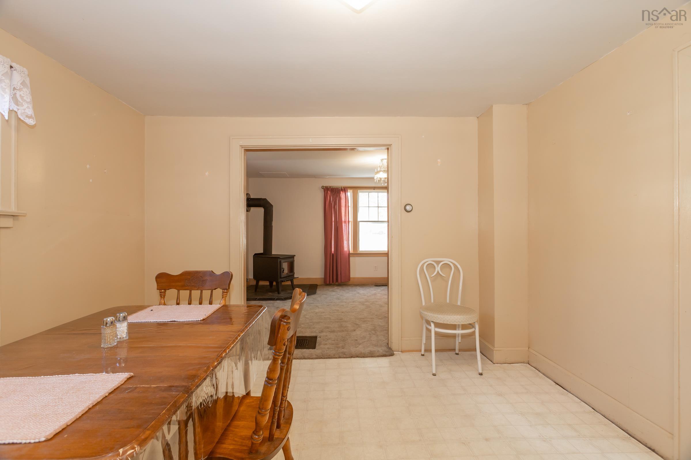 $325,000.00: 9495 Highway 10, Nictaux