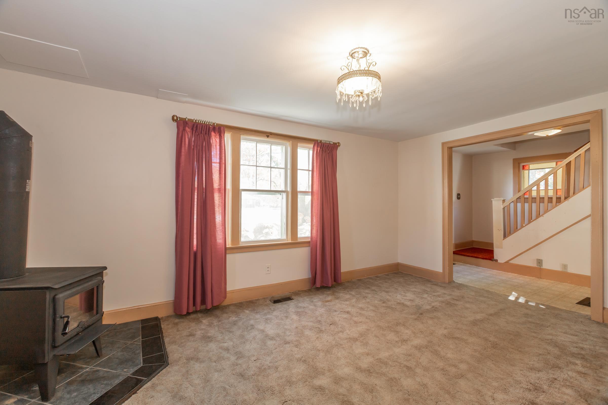 $325,000.00: 9495 Highway 10, Nictaux