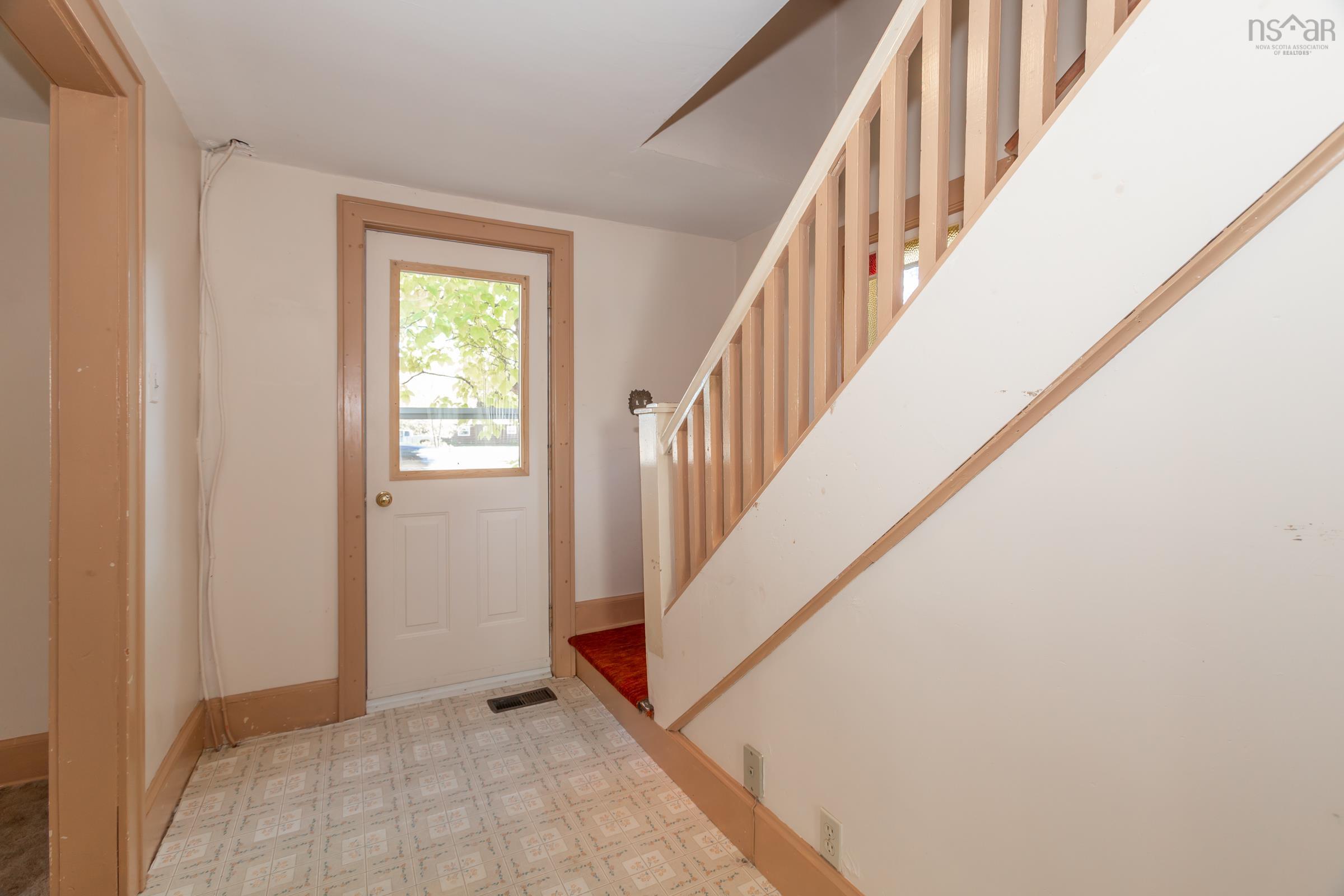 $325,000.00: 9495 Highway 10, Nictaux