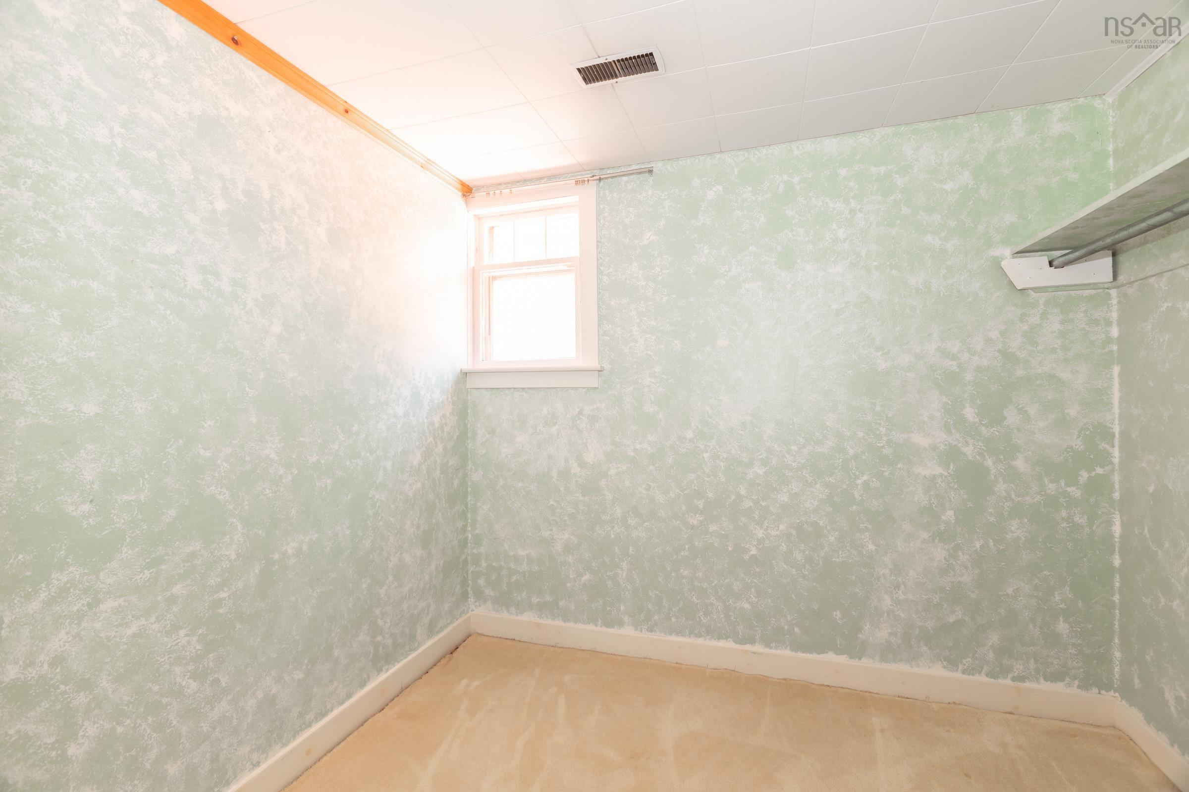 $325,000.00: 9495 Highway 10, Nictaux